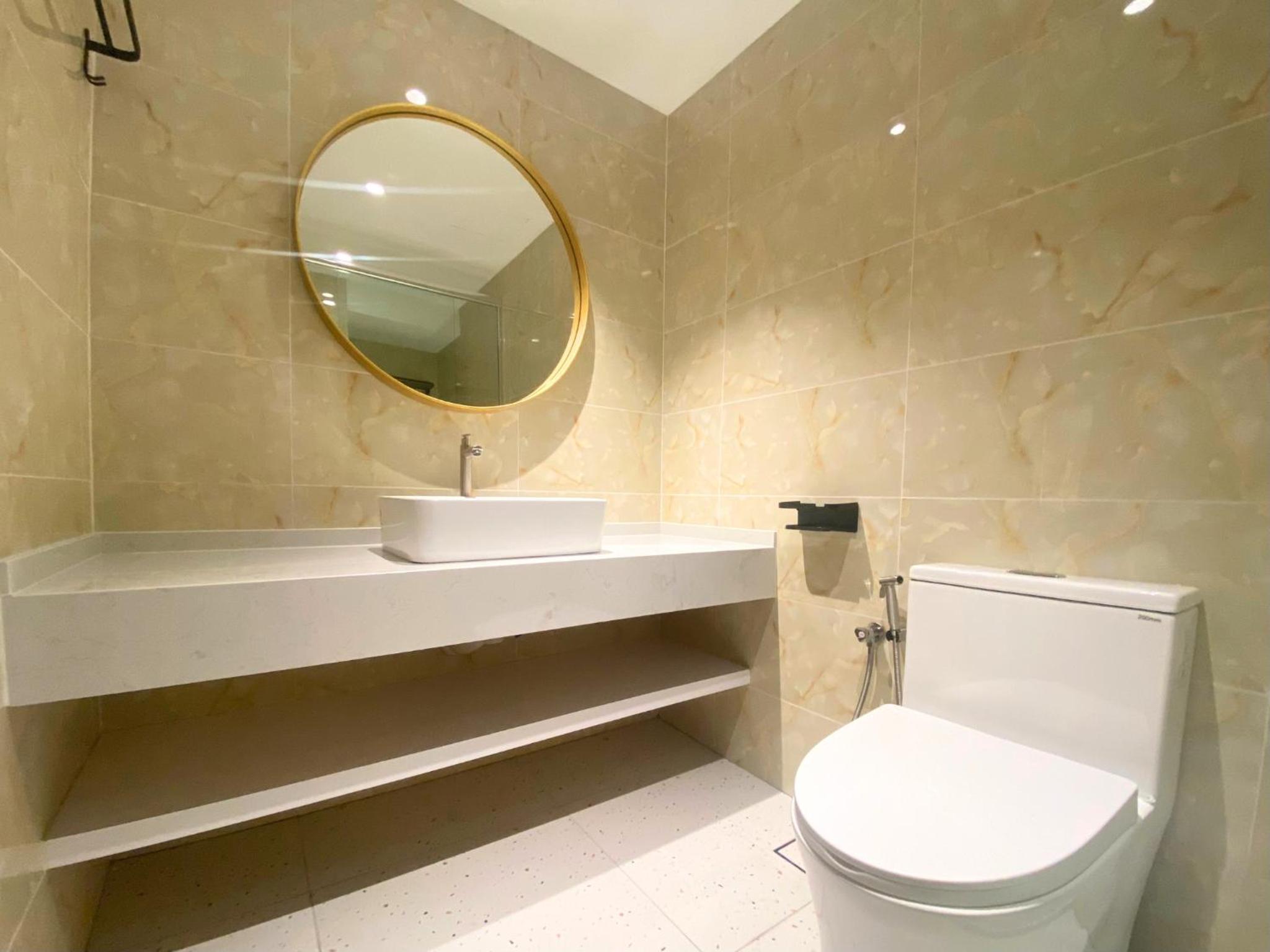 3R12Pax Fahrenheit88 C10-14 Opposite Pavilion KL Bukit Bintang Kaite Homestay