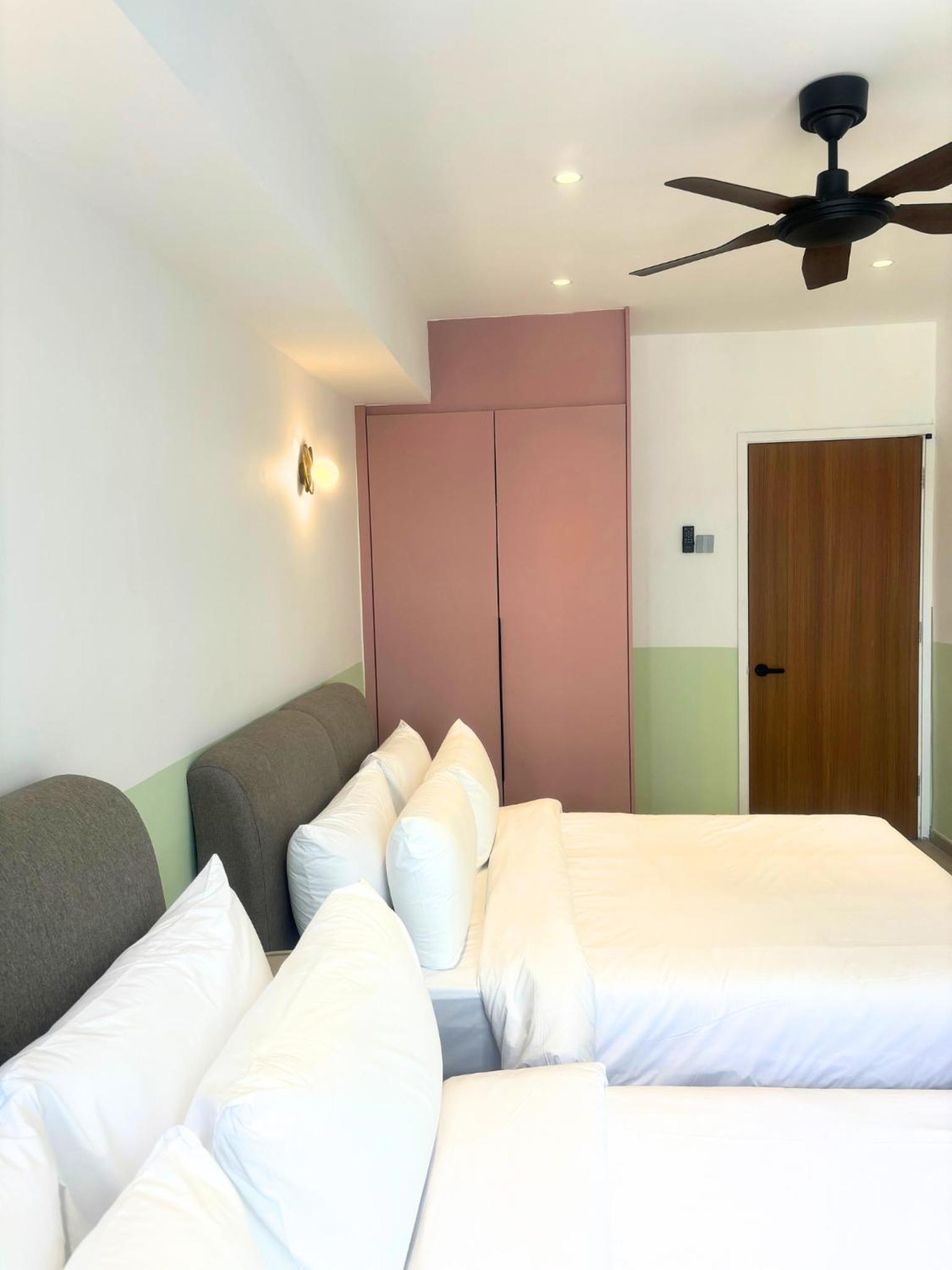 3R12Pax Fahrenheit88 C10-14 Opposite Pavilion KL Bukit Bintang Kaite Homestay