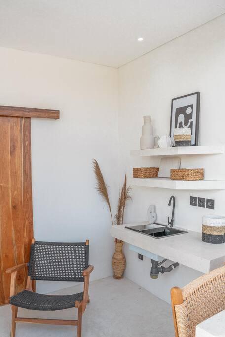 Casa Lumina brand new 2 BR Villa in Babakan view 3