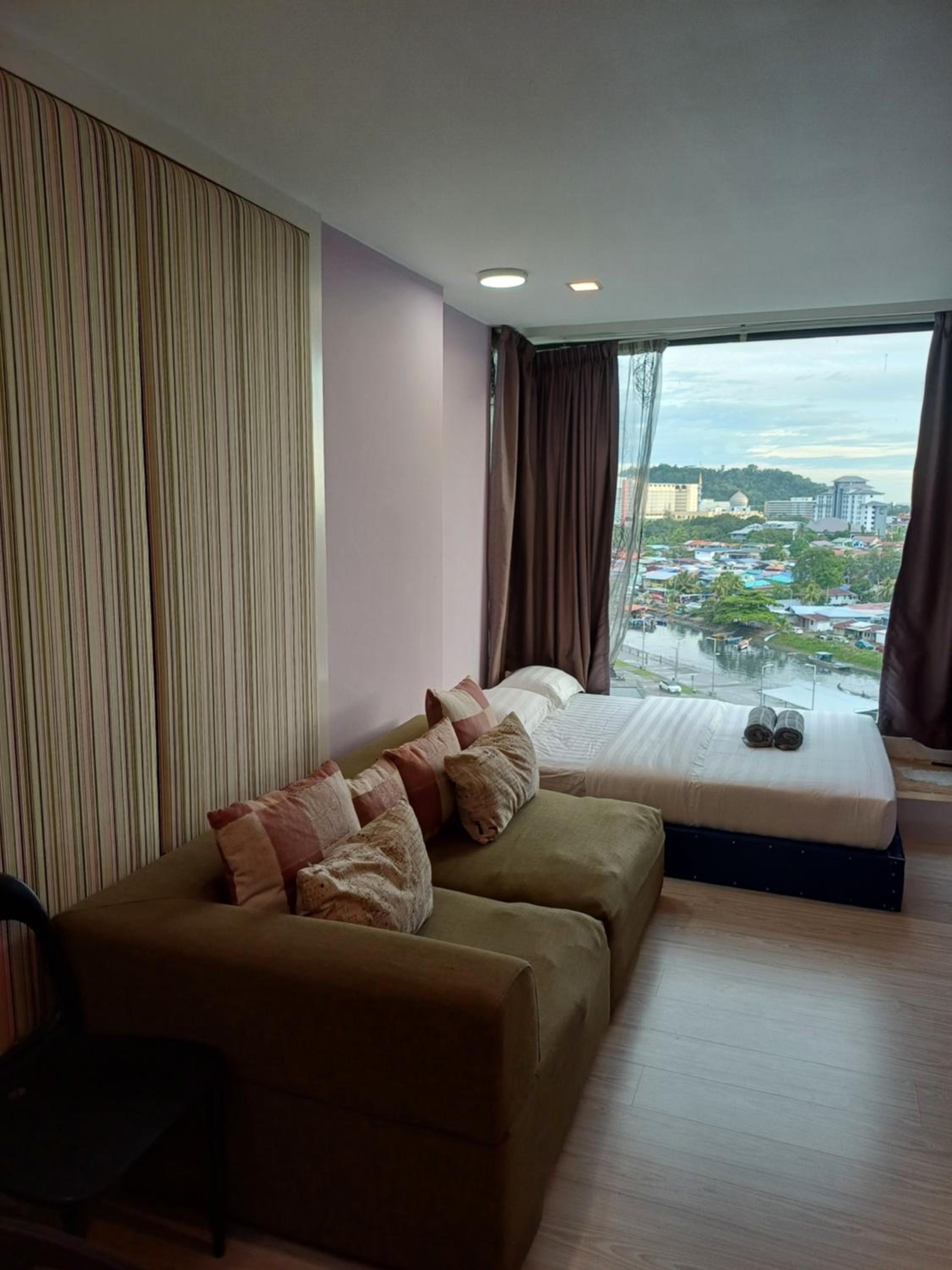 Sky Suites 2BR 2 Baths with Parking photo 2