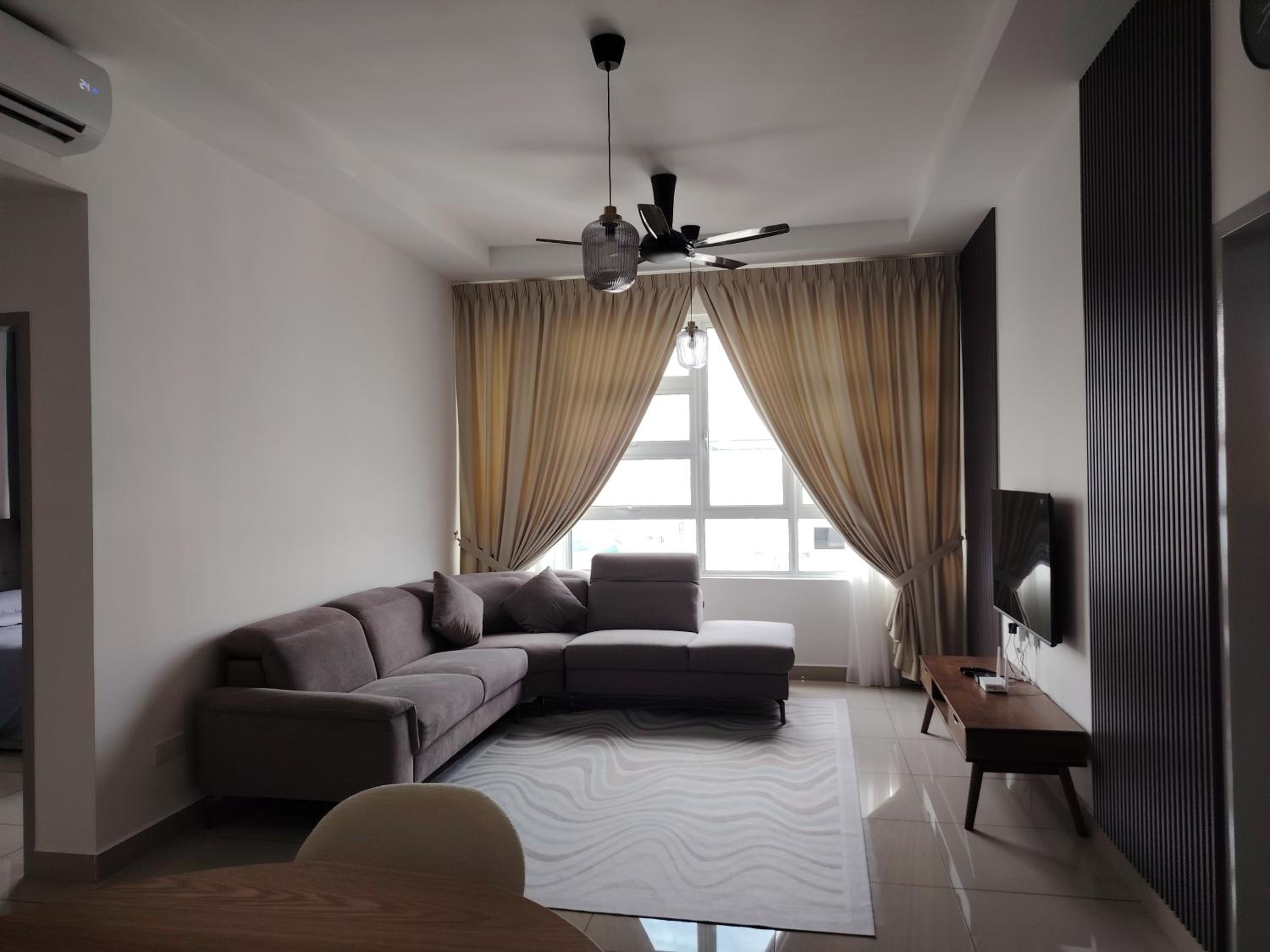 J&K Guesthouse at Palmyra Residence photo 4