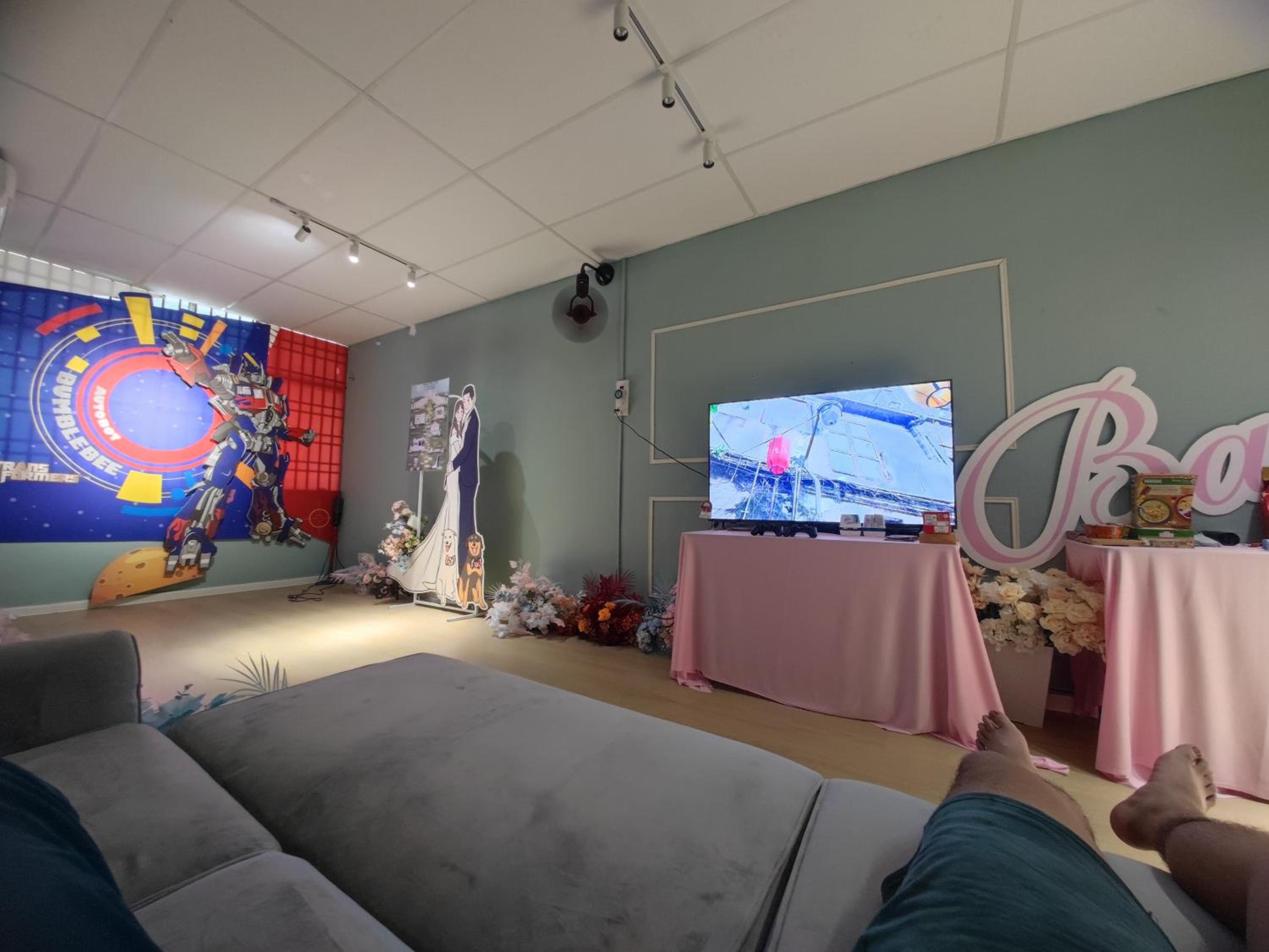 Georgetown Transformer Theme staycation up to 7 pax Netflix YouTube Playstation