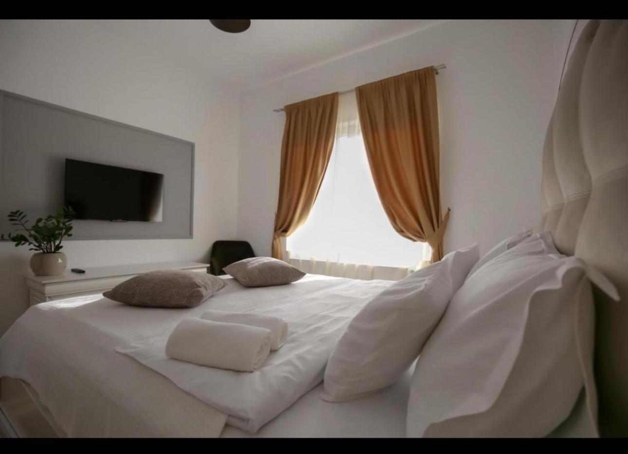 Mandarrin Luxury Villa view 2
