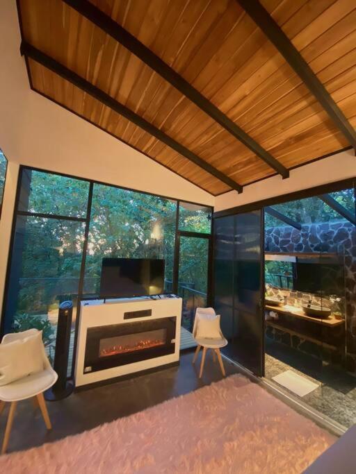 My Amazing Monteverde Black House