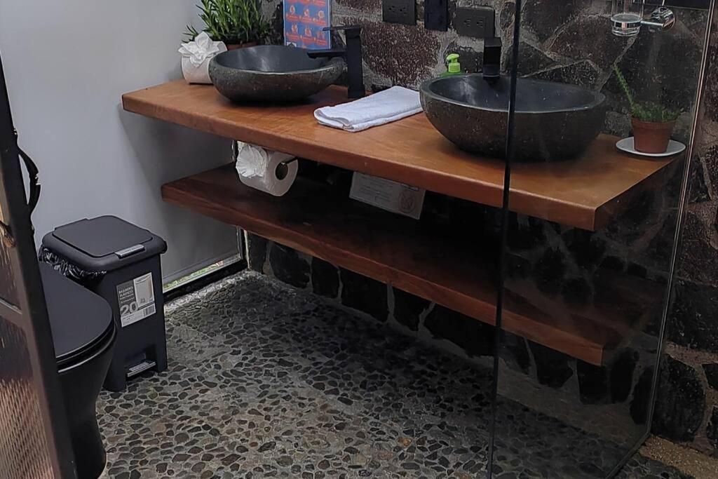 My Amazing Monteverde Black House