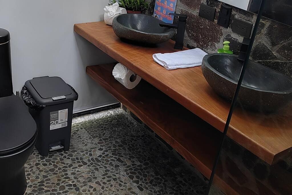 My Amazing Monteverde Black House