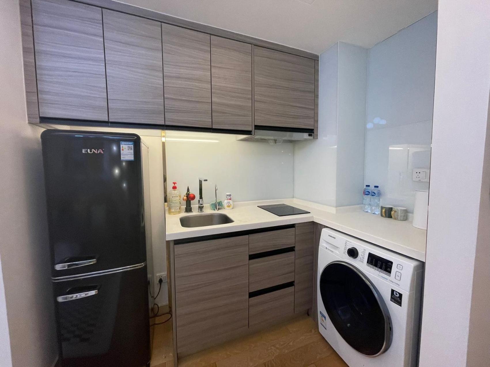 Shanghai Lerongju Boutique Apartment Metro Line 8 20meter