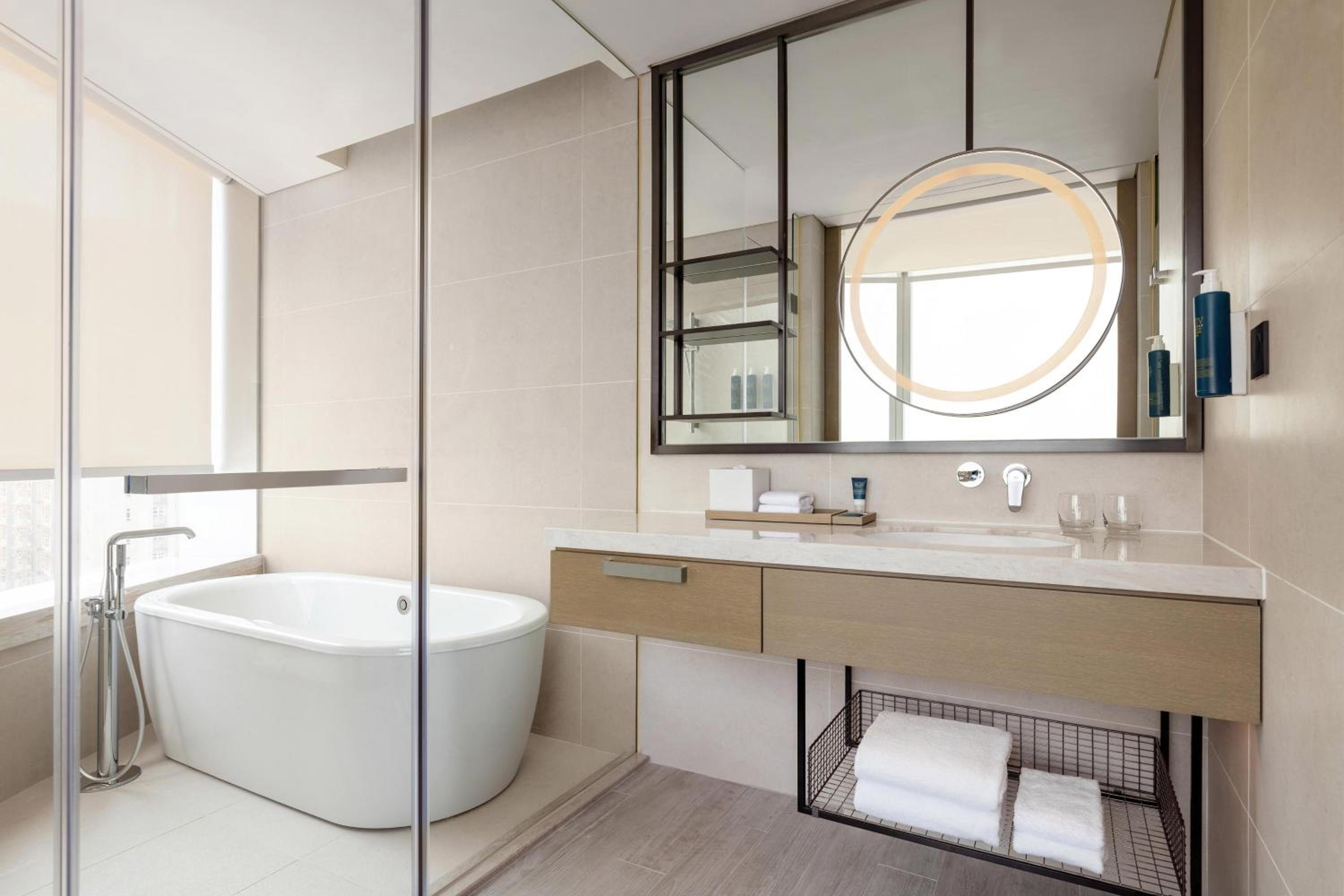 Four Points by Sheraton Hong Kong, Tung Chung