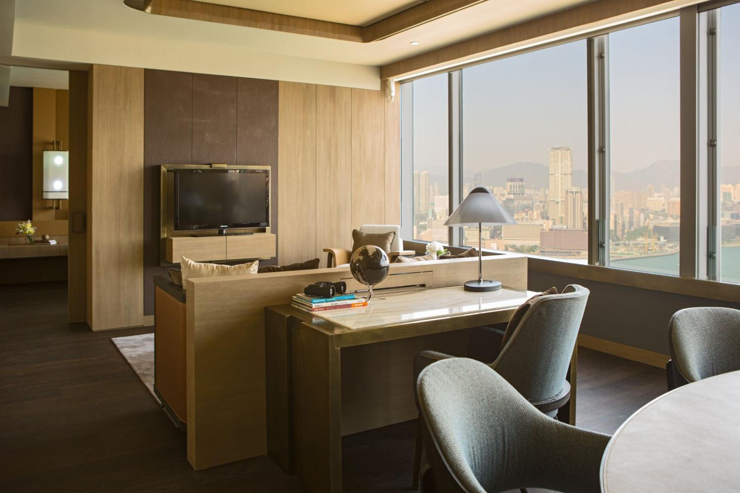 Renaissance Hong Kong Harbour View Hotel