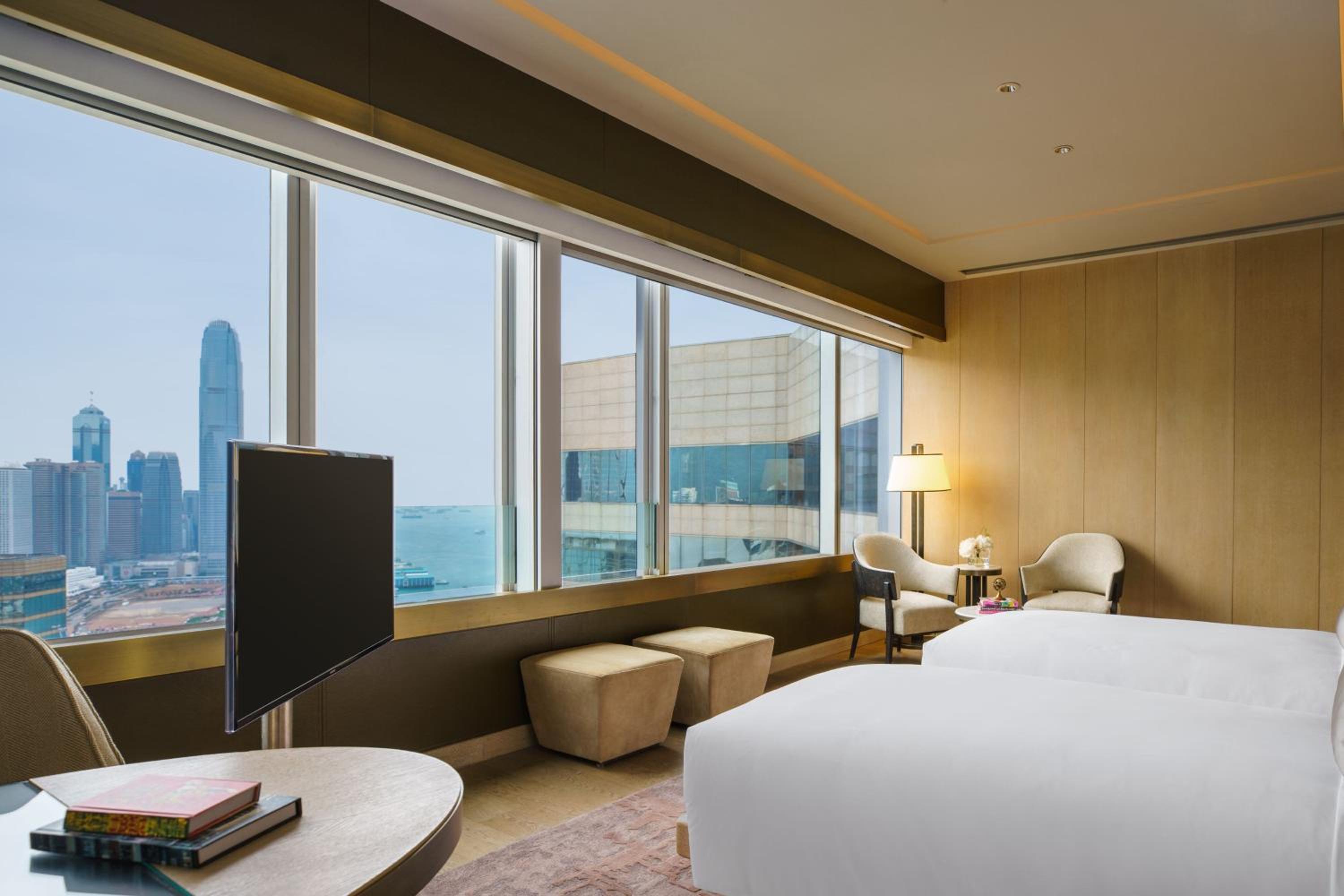 Renaissance Hong Kong Harbour View Hotel