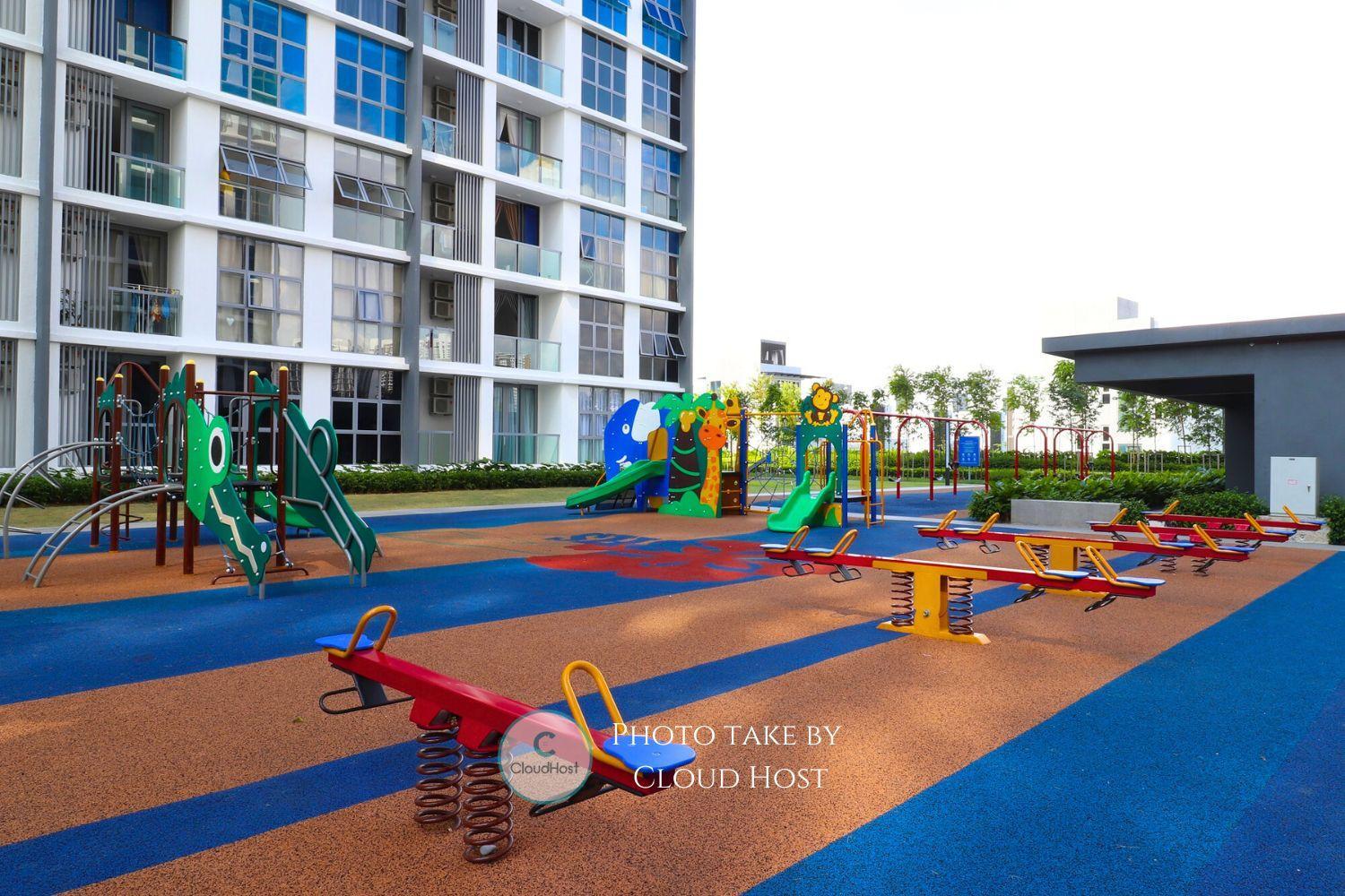 Cyberjaya 3BR Homestay Balcony with Pool View & Near to MMU photo 6