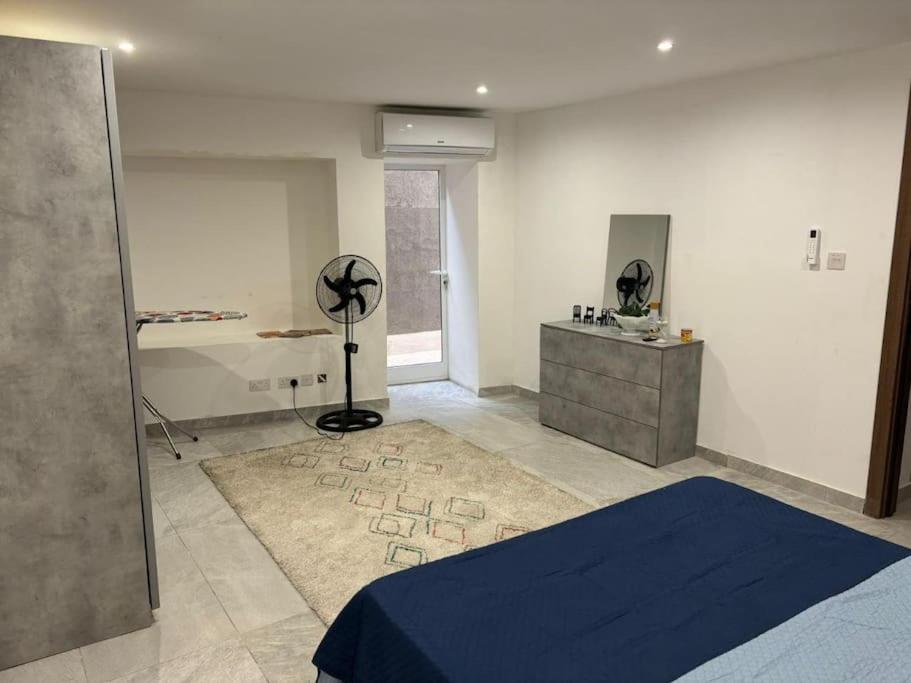 Stylish 2 Bedroom Loft with Yard