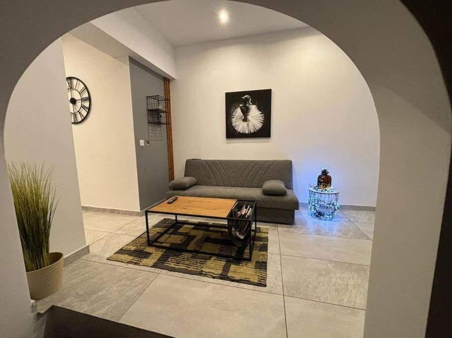 Stylish 2 Bedroom Loft with Yard
