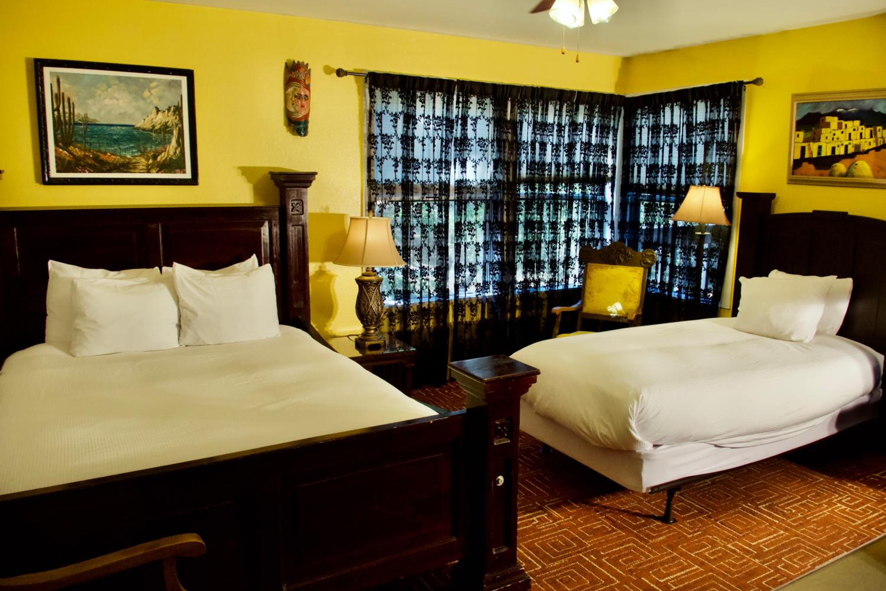 Yosemite Bug Rustic Mountain Resort