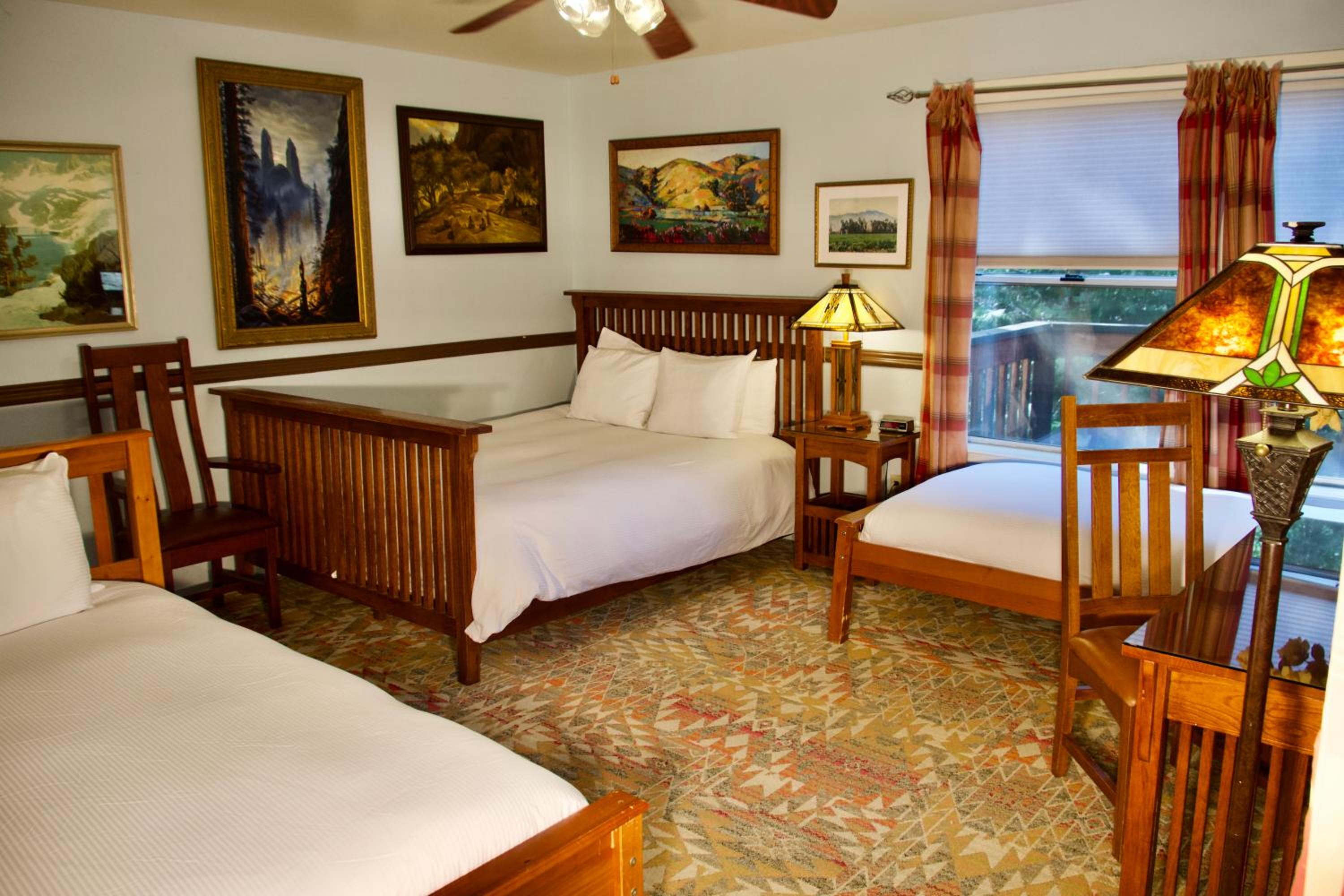 Yosemite Bug Rustic Mountain Resort