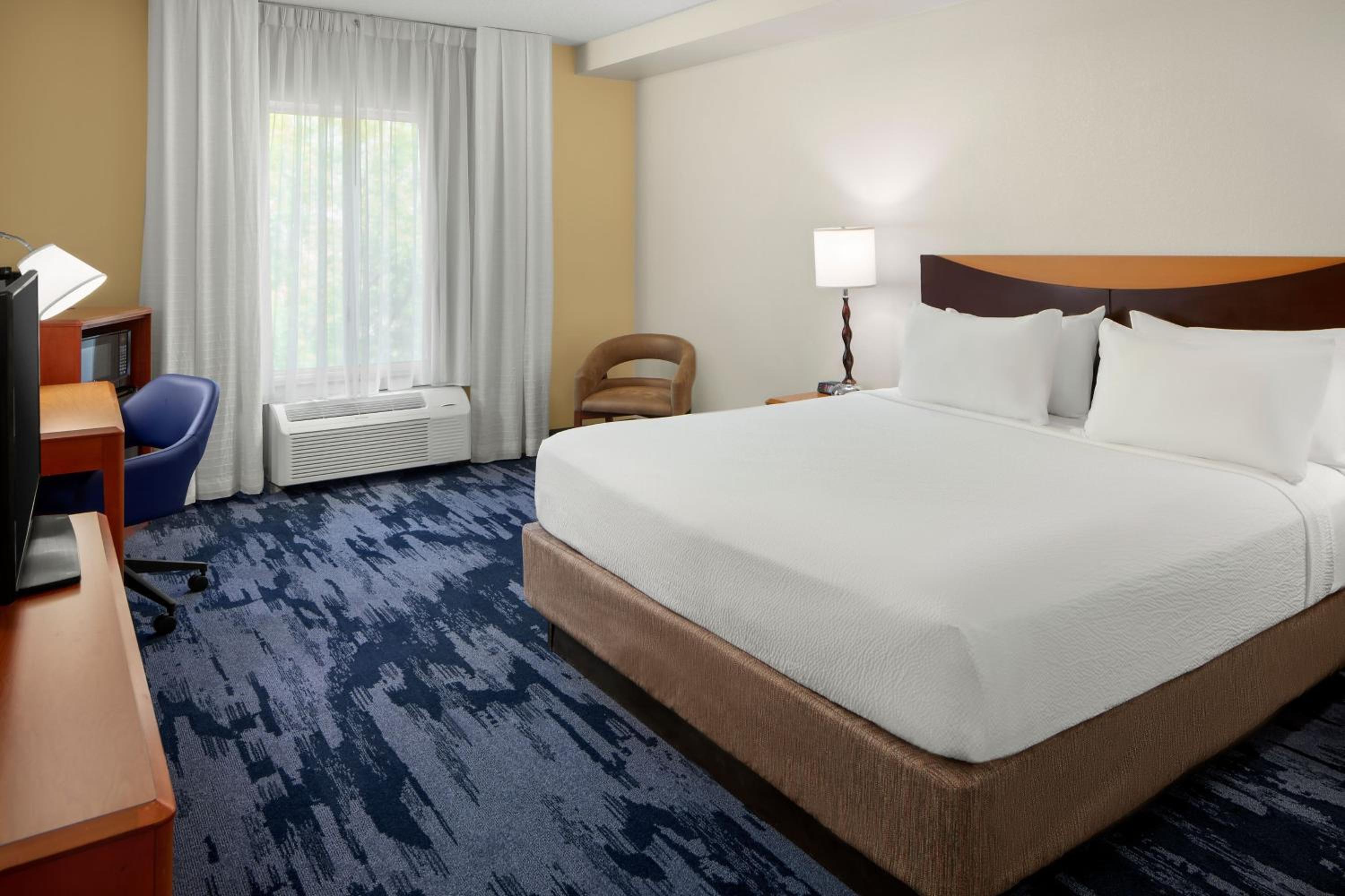 Carlisle Vacations - Fairfield Inn  Suites by Marriott Carlisle - Property Image 1
