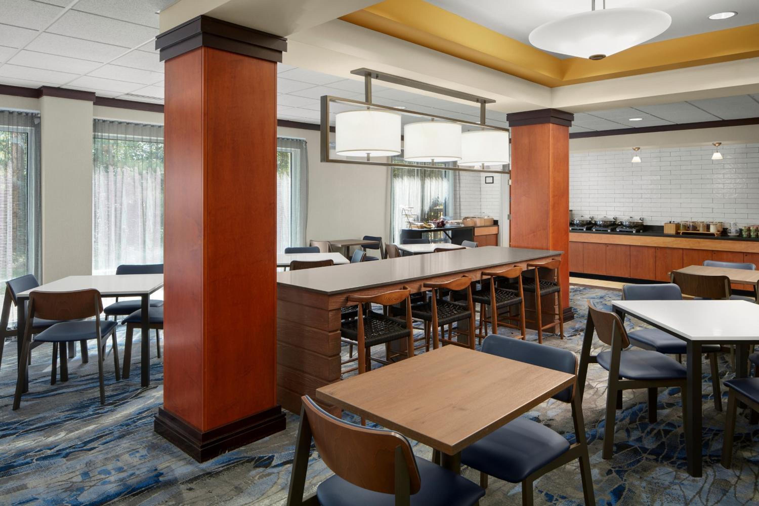 Carlisle Vacations - Fairfield Inn  Suites by Marriott Carlisle - Property Image 2