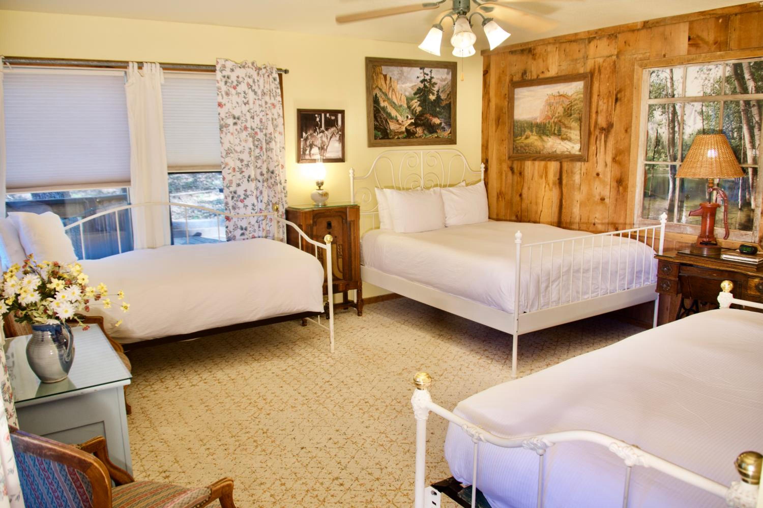 Yosemite Bug Rustic Mountain Resort