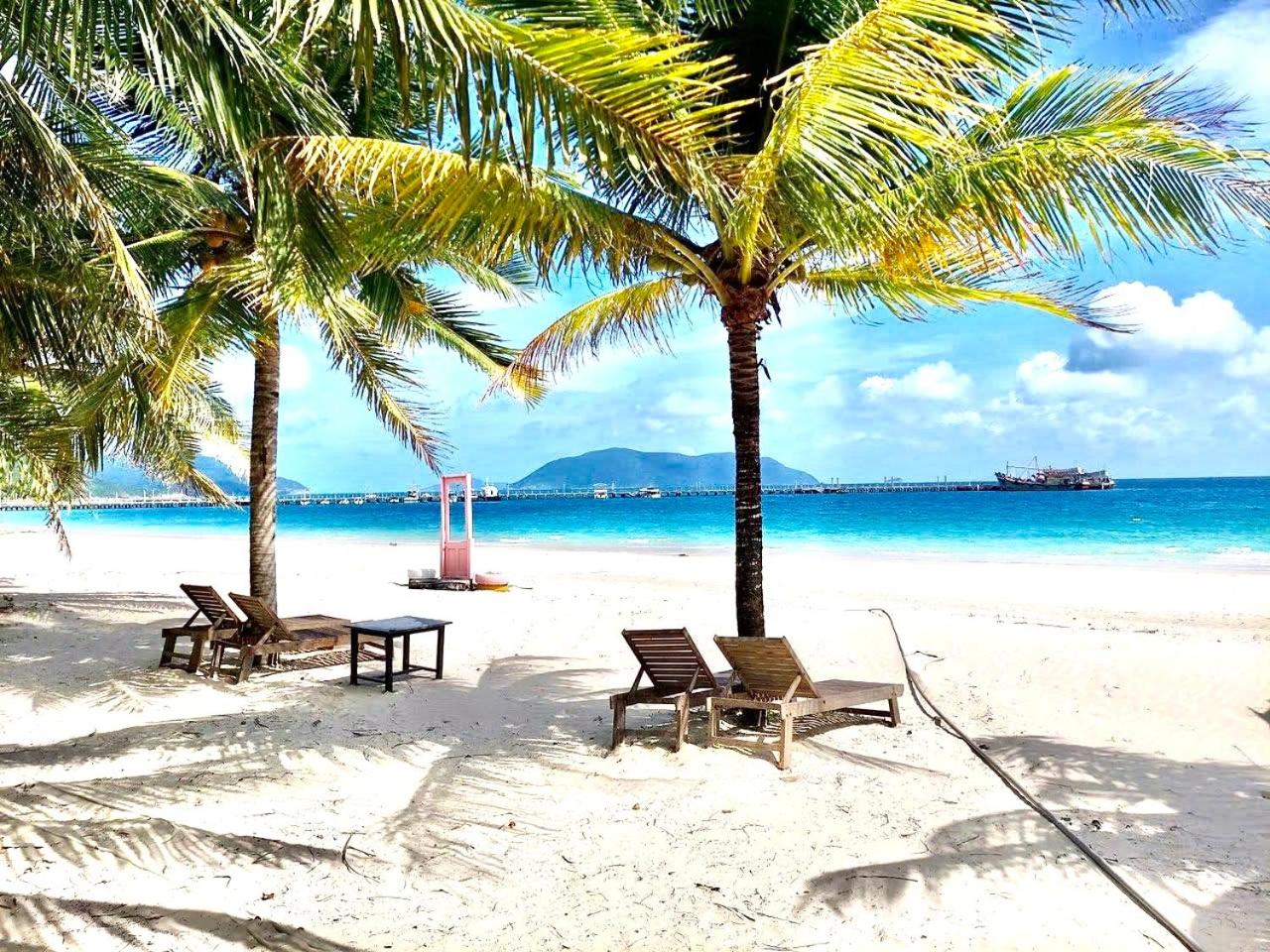 Tan Son Nhat Con Dao Resort