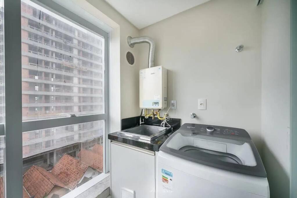 Apartamento na Praia Brava 3 suítes Quadra MAR