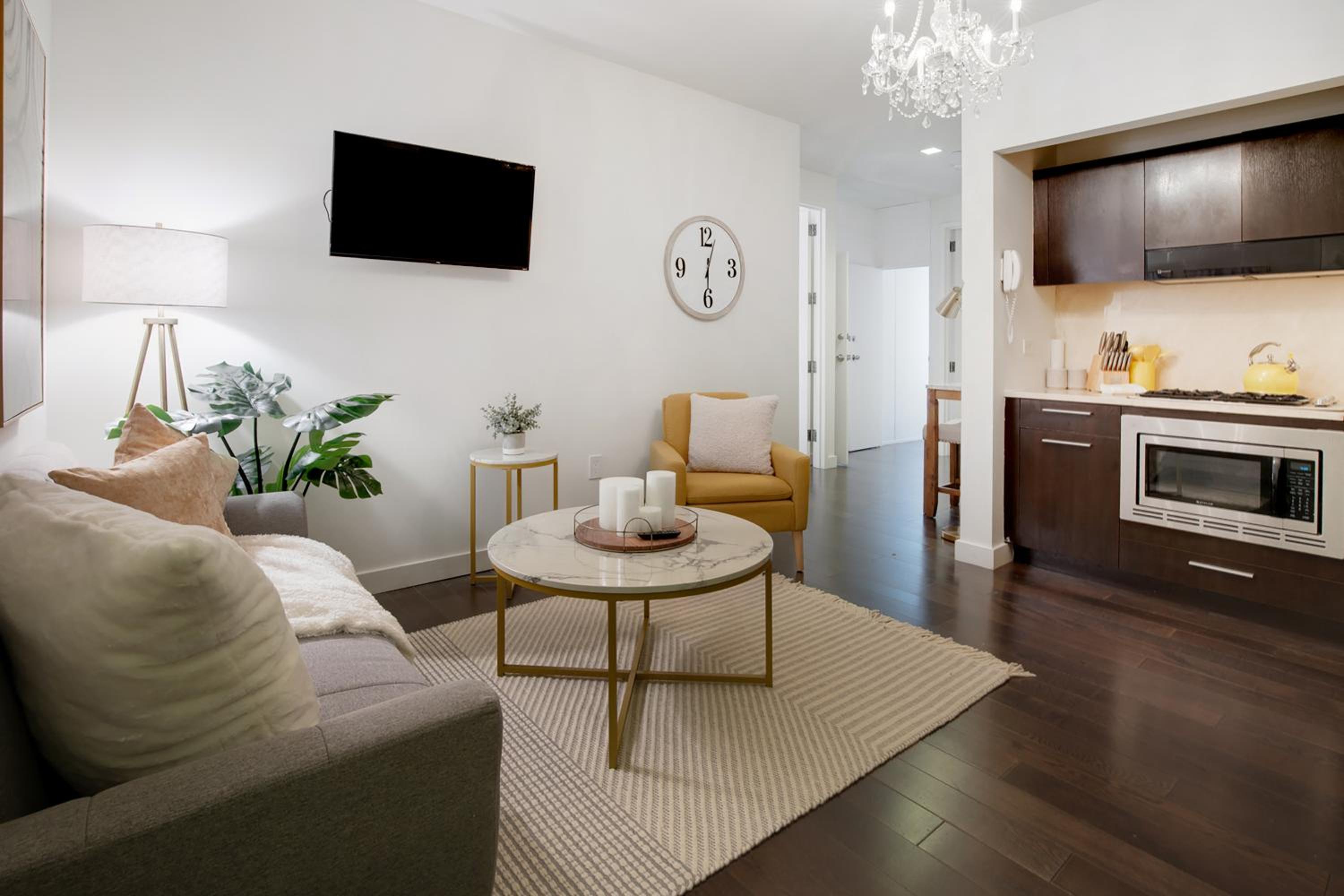 Gorgeous & Stylish 4BDR & 2BTH in Downtown Manhattan