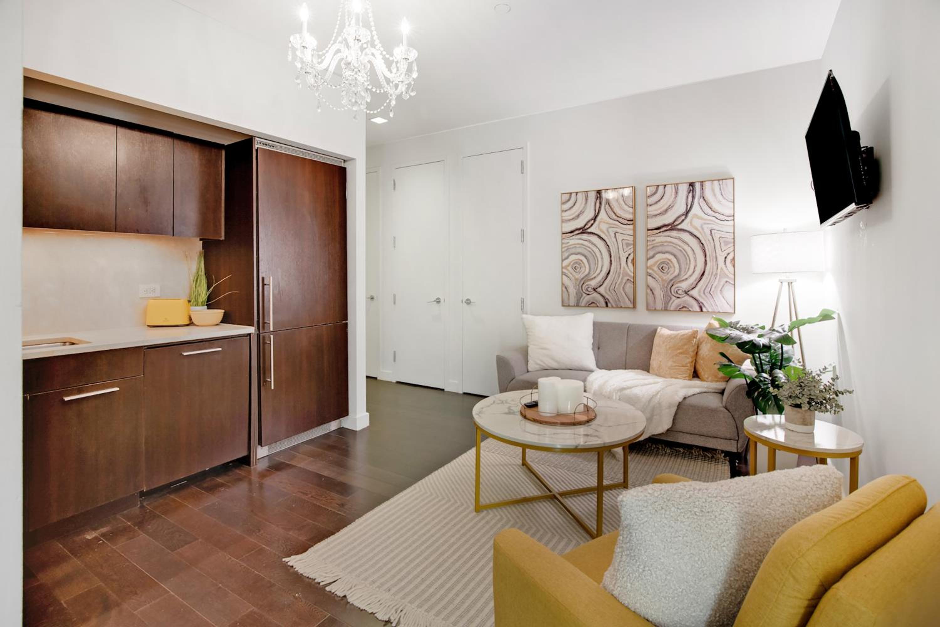 Gorgeous & Stylish 4BDR & 2BTH in Downtown Manhattan