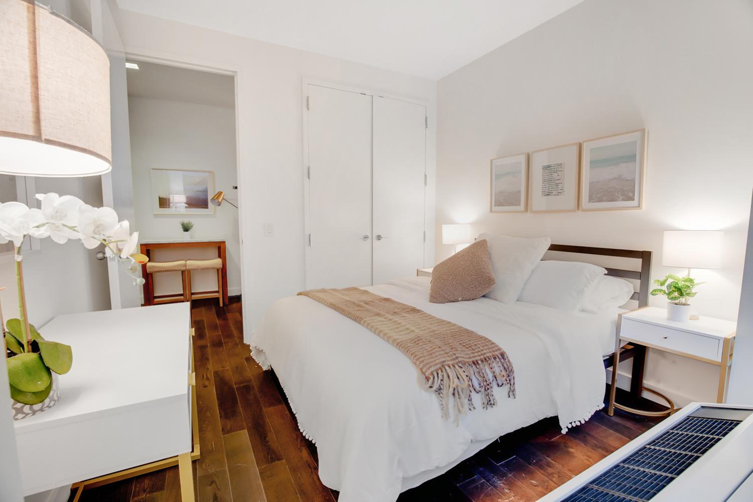 Gorgeous & Stylish 4BDR & 2BTH in Downtown Manhattan