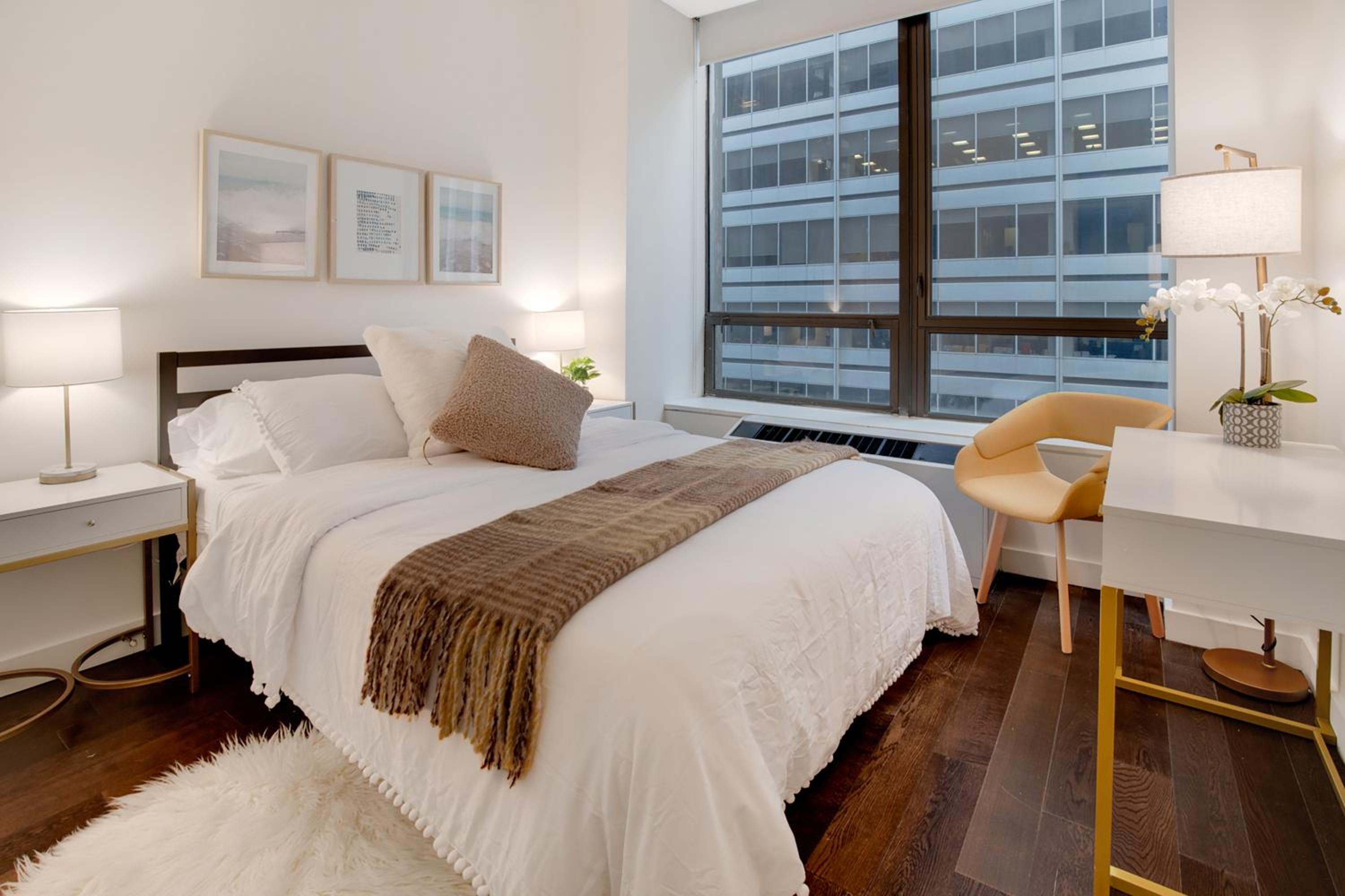 Gorgeous & Stylish 4BDR & 2BTH in Downtown Manhattan