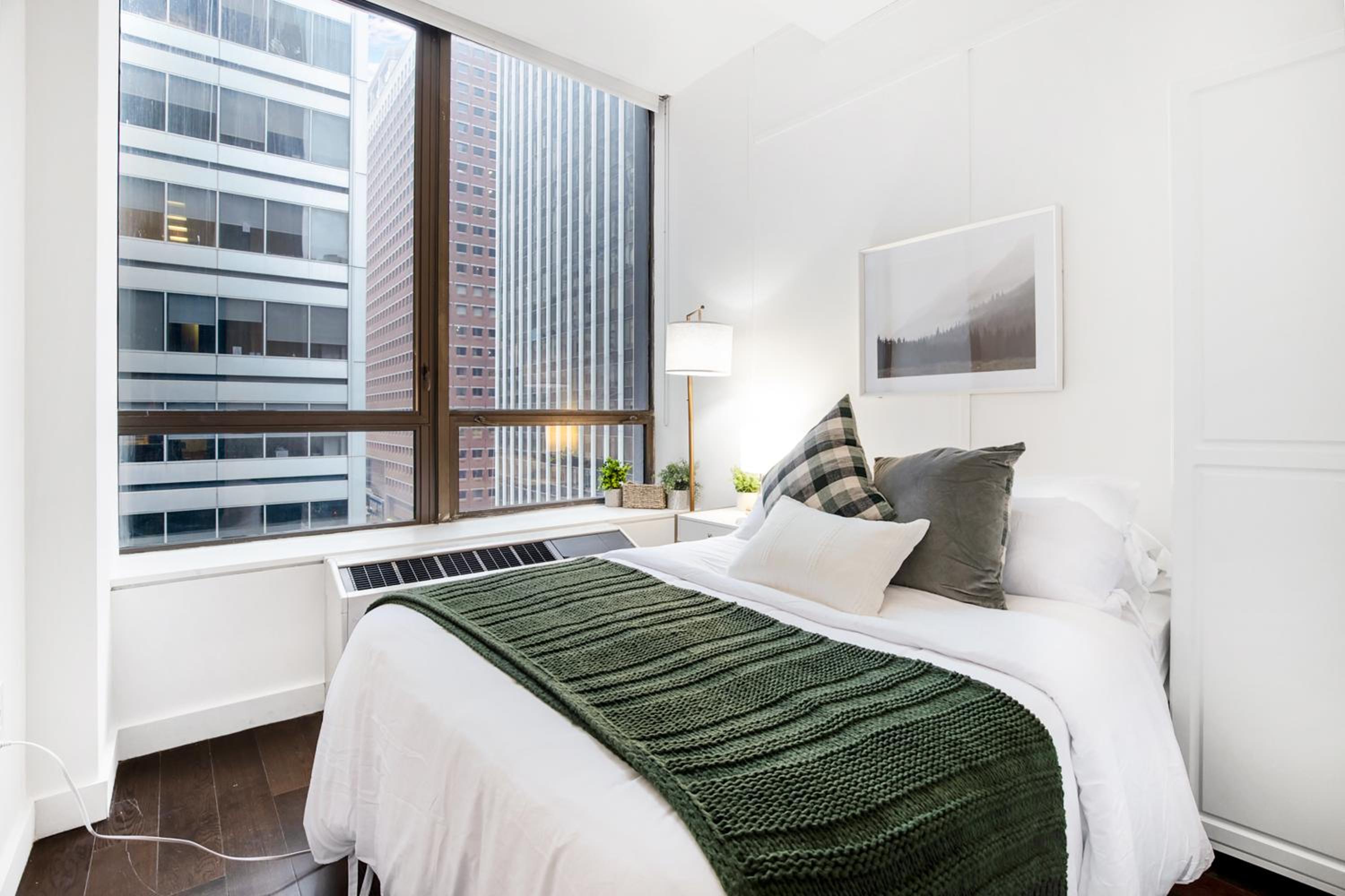 Gorgeous & Stylish 4BDR & 2BTH in Downtown Manhattan