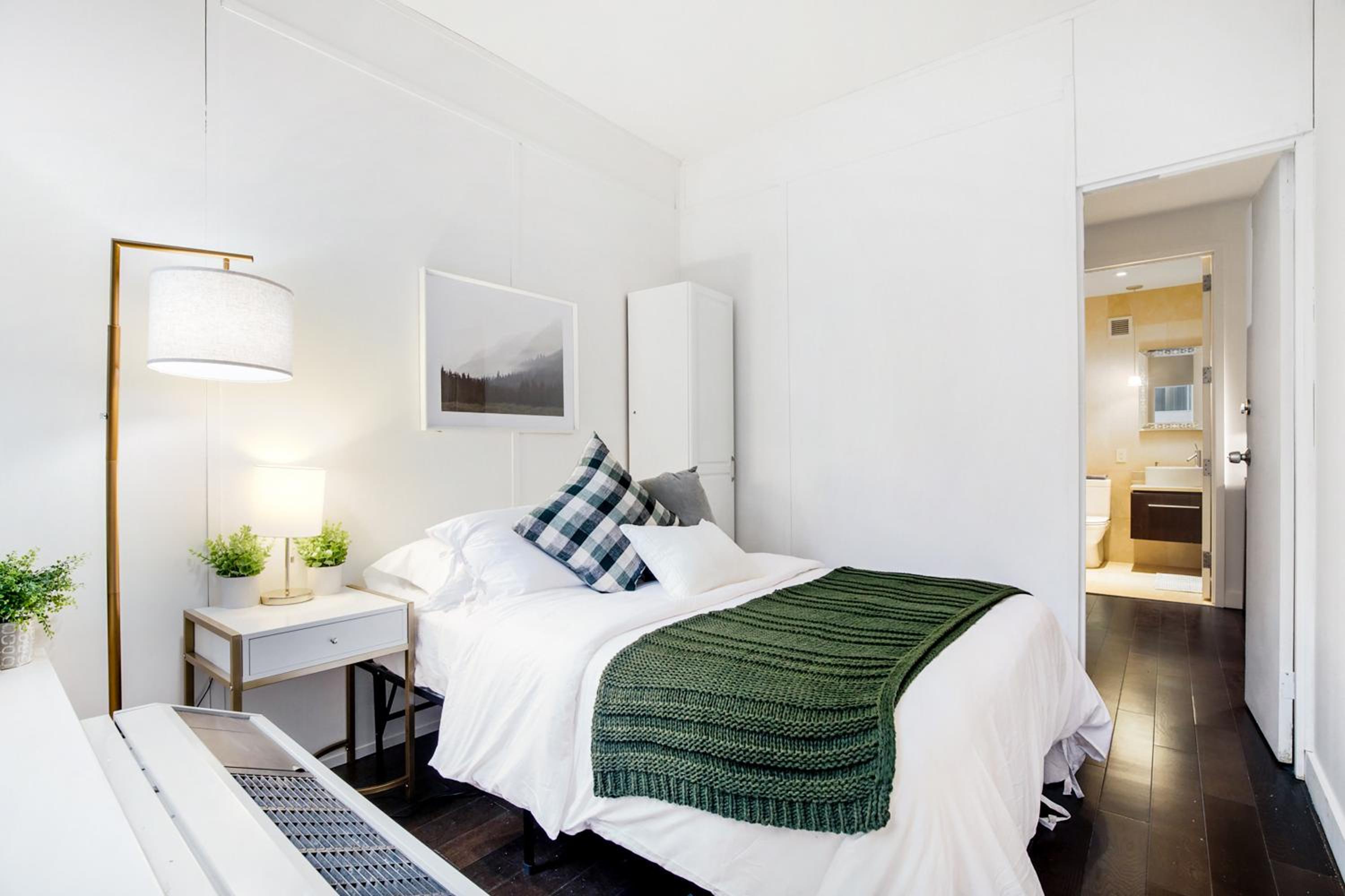Gorgeous & Stylish 4BDR & 2BTH in Downtown Manhattan