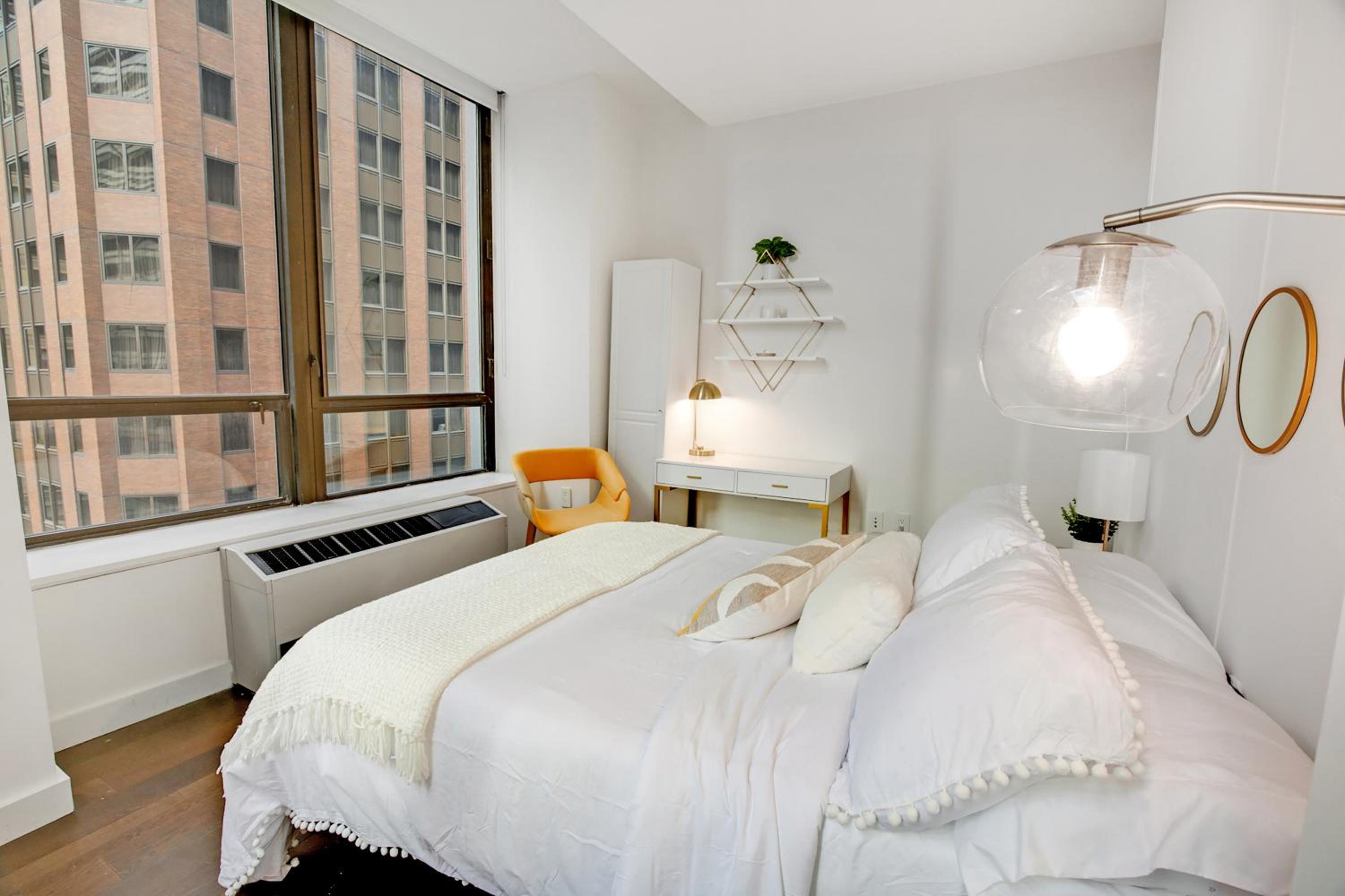 Gorgeous & Stylish 4BDR & 2BTH in Downtown Manhattan