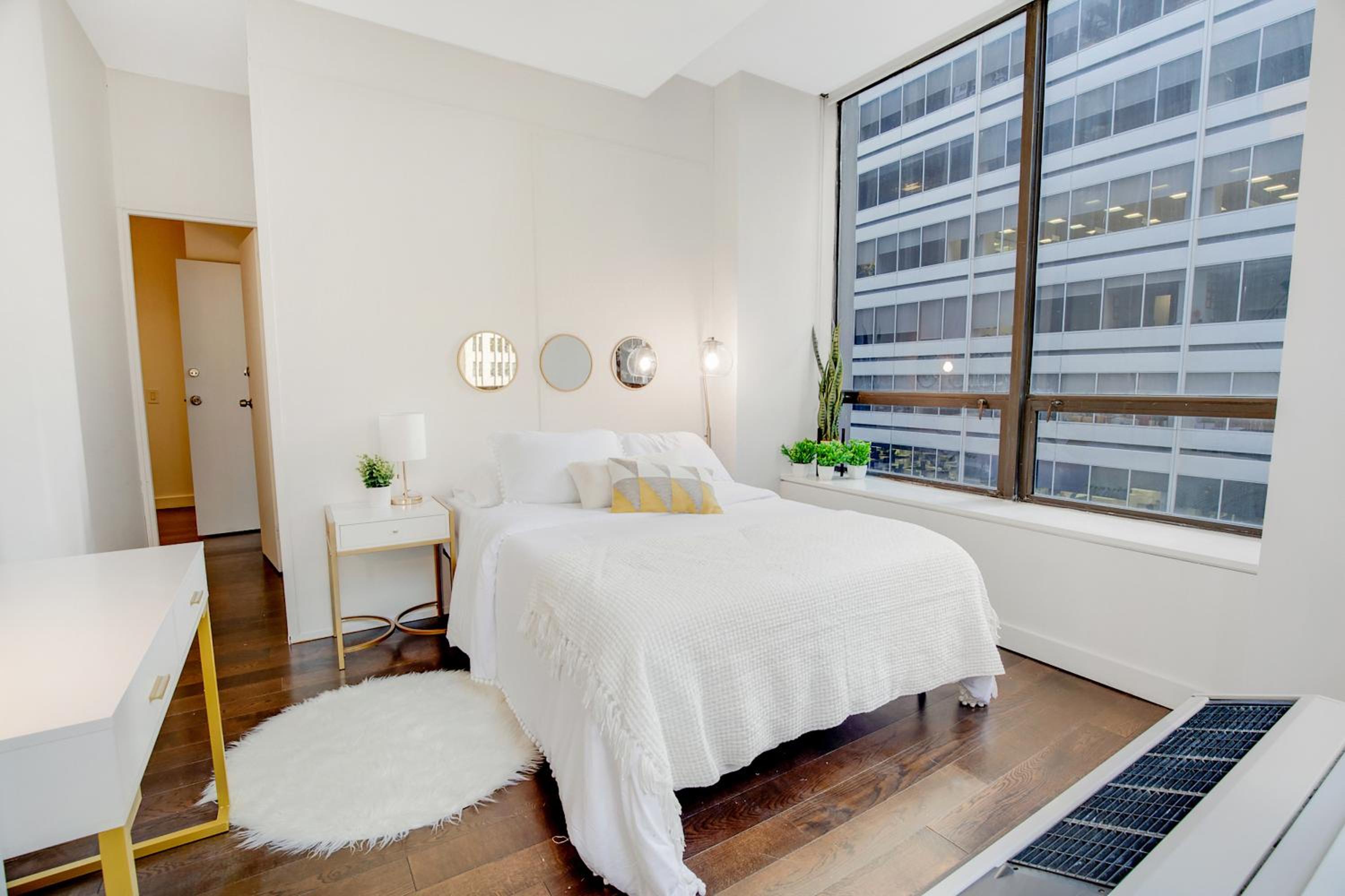 Gorgeous & Stylish 4BDR & 2BTH in Downtown Manhattan