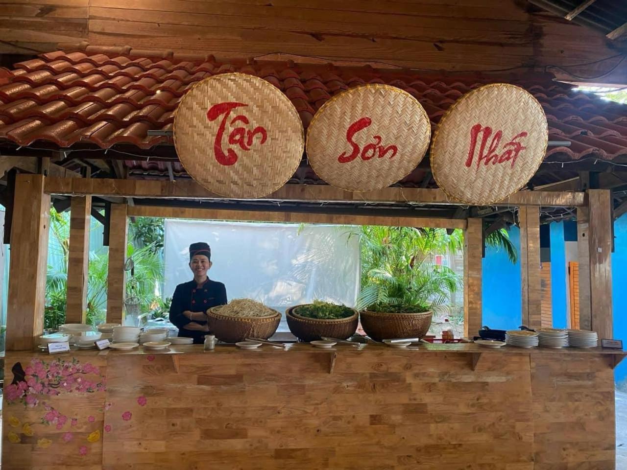 Tan Son Nhat Con Dao Resort