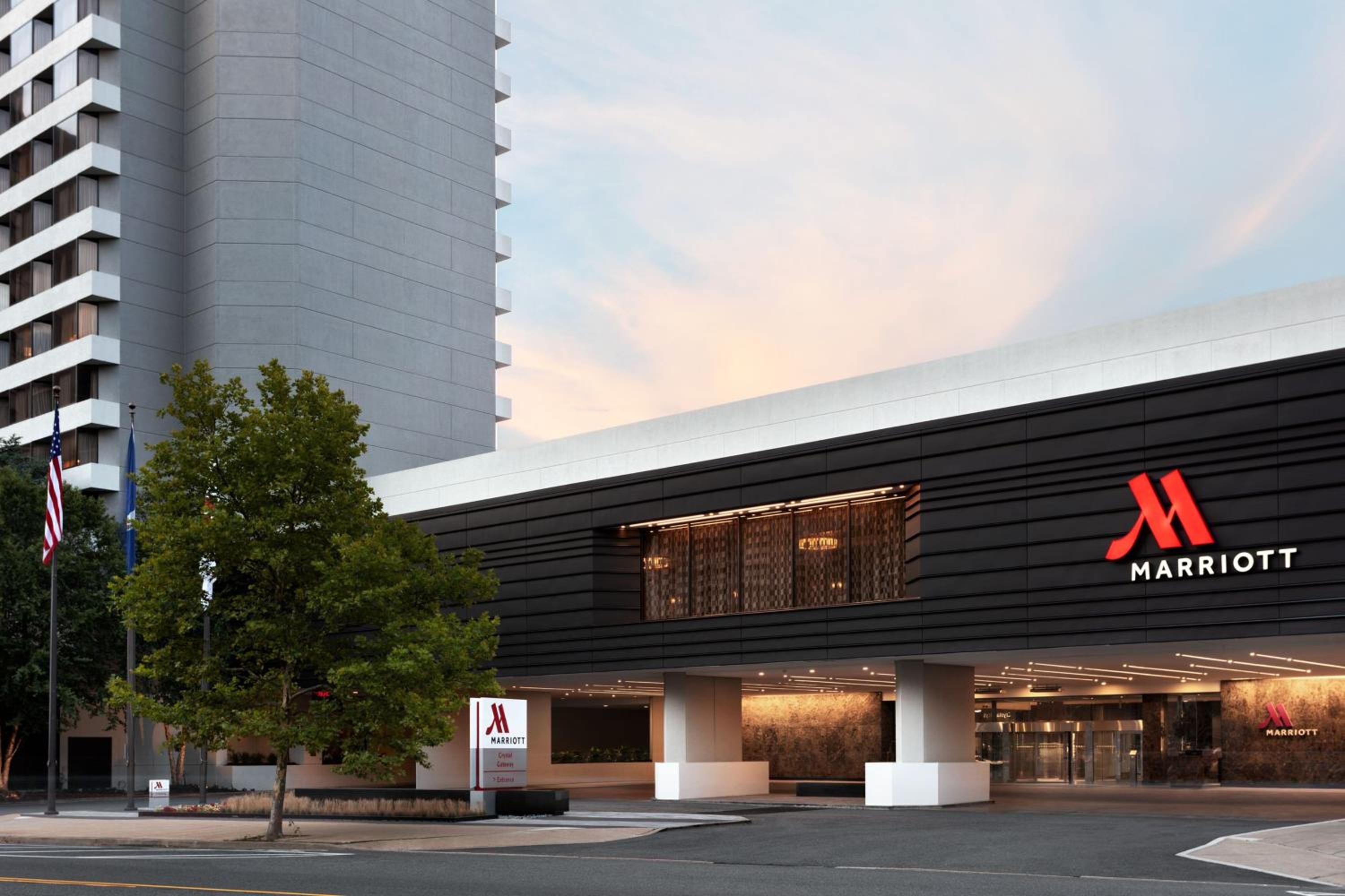 Hotel Crystal Gateway Marriott