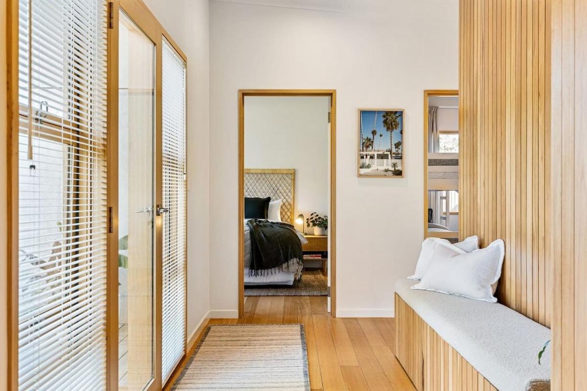 Ivy Tyrone -Gas heated Pool Stunning renovation
