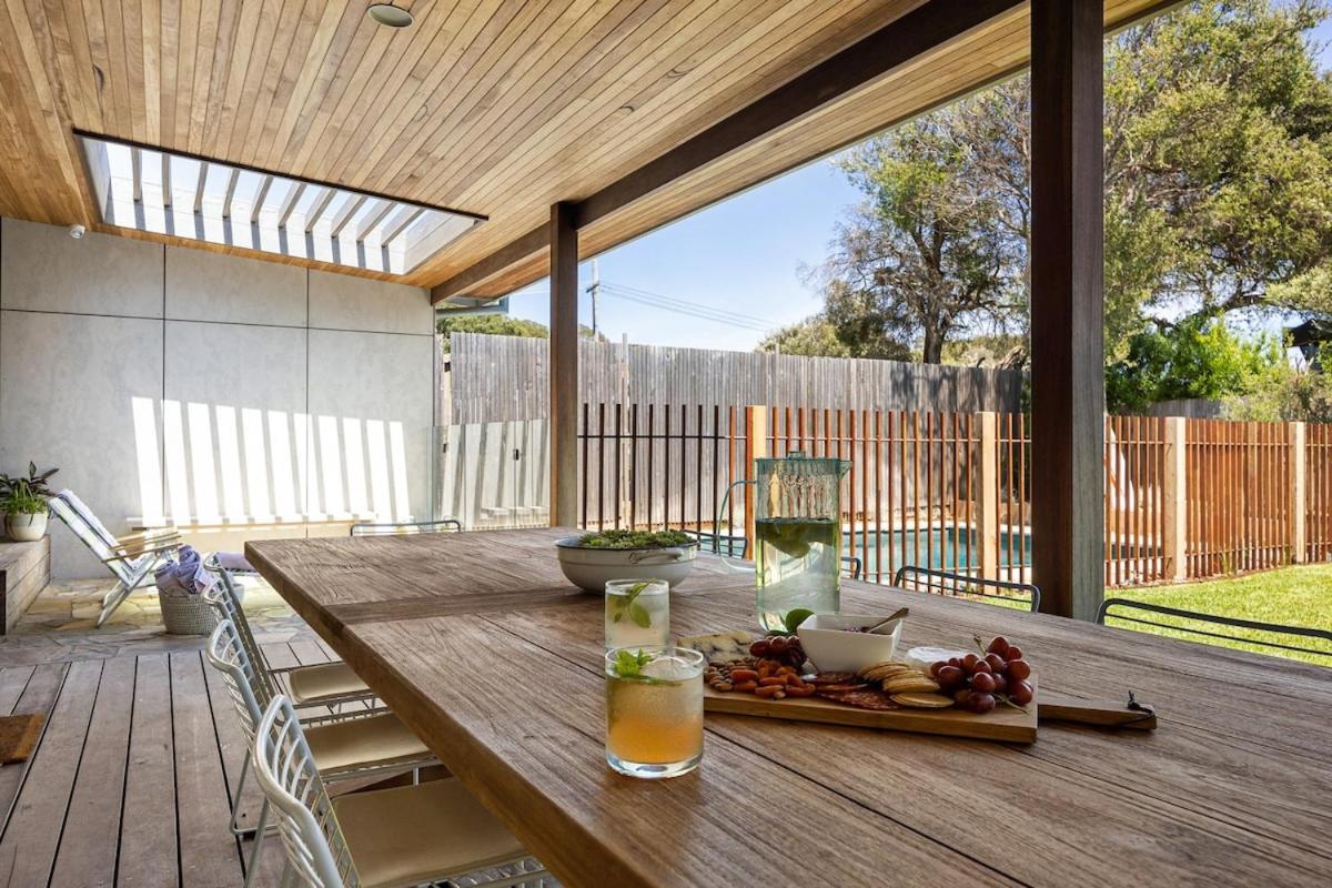 Ivy Tyrone -Gas heated Pool Stunning renovation