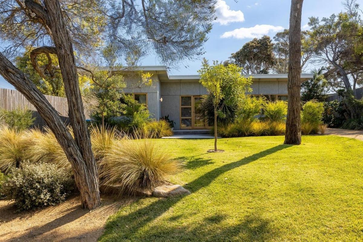Ivy Tyrone -Gas heated Pool Stunning renovation