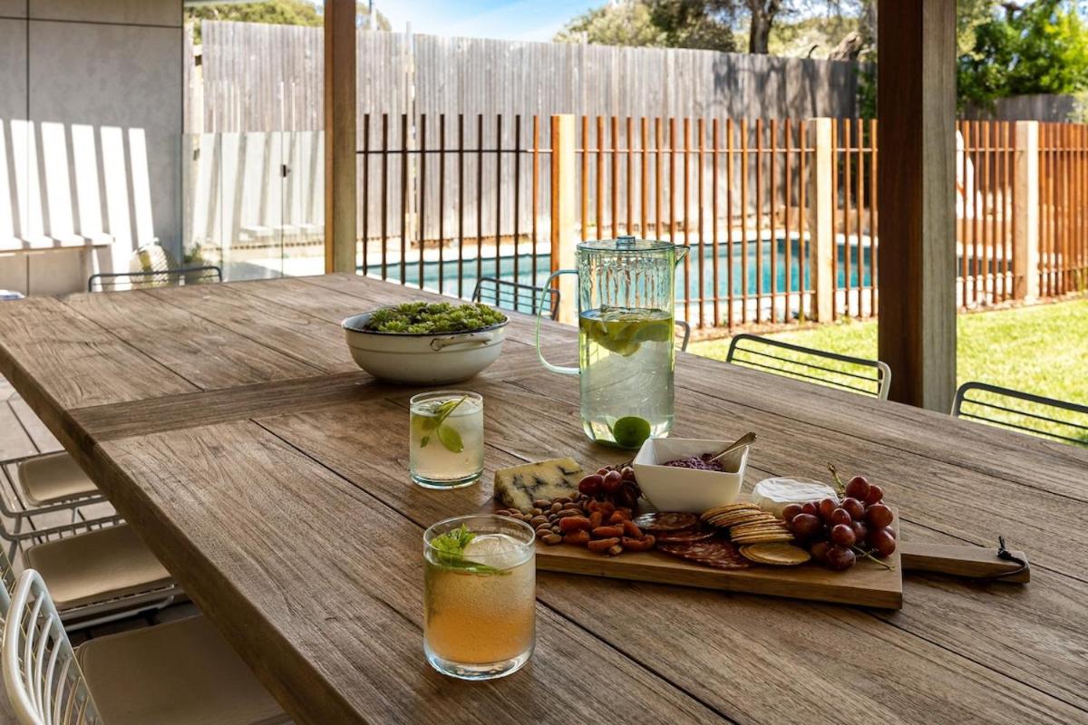 Ivy Tyrone -Gas heated Pool Stunning renovation