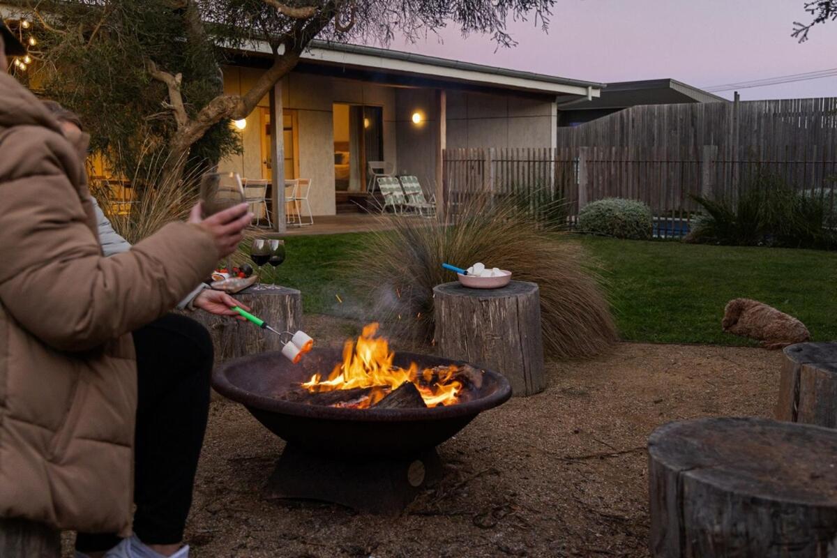 Ivy Tyrone -Gas heated Pool Stunning renovation