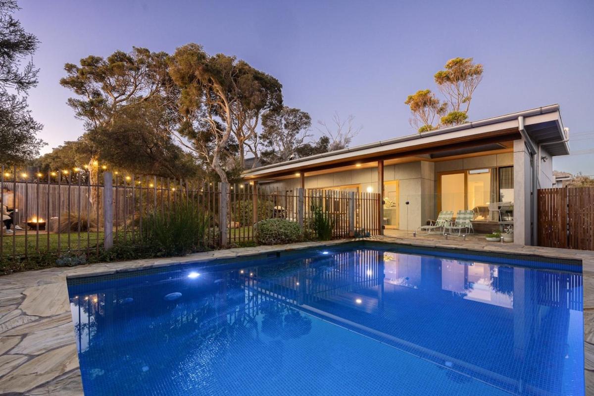 Ivy Tyrone -Gas heated Pool Stunning renovation