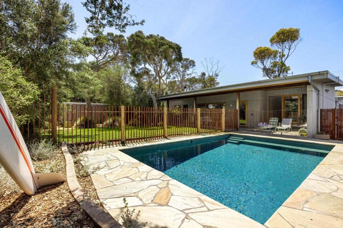 Ivy Tyrone -Gas heated Pool Stunning renovation