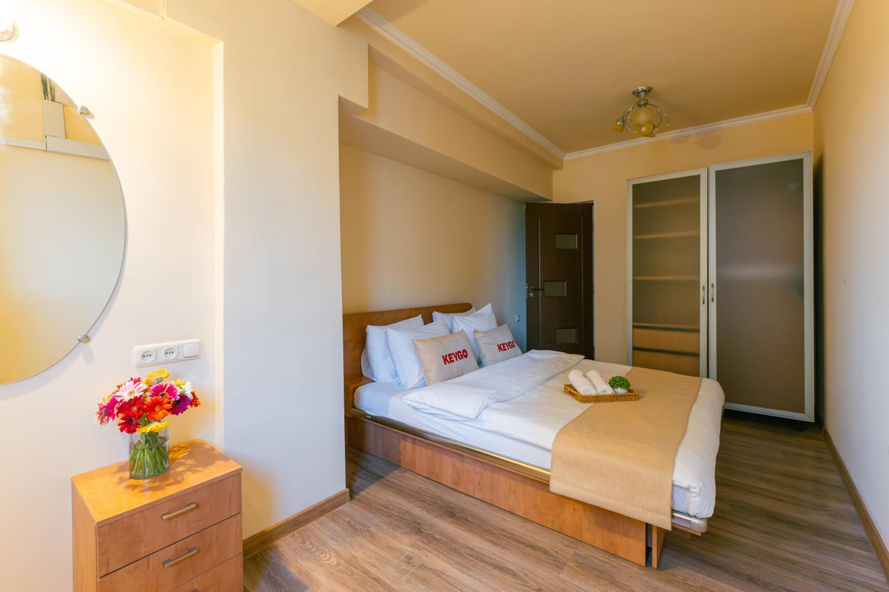 1BR Apt Near Opera City Center by Keygo 90