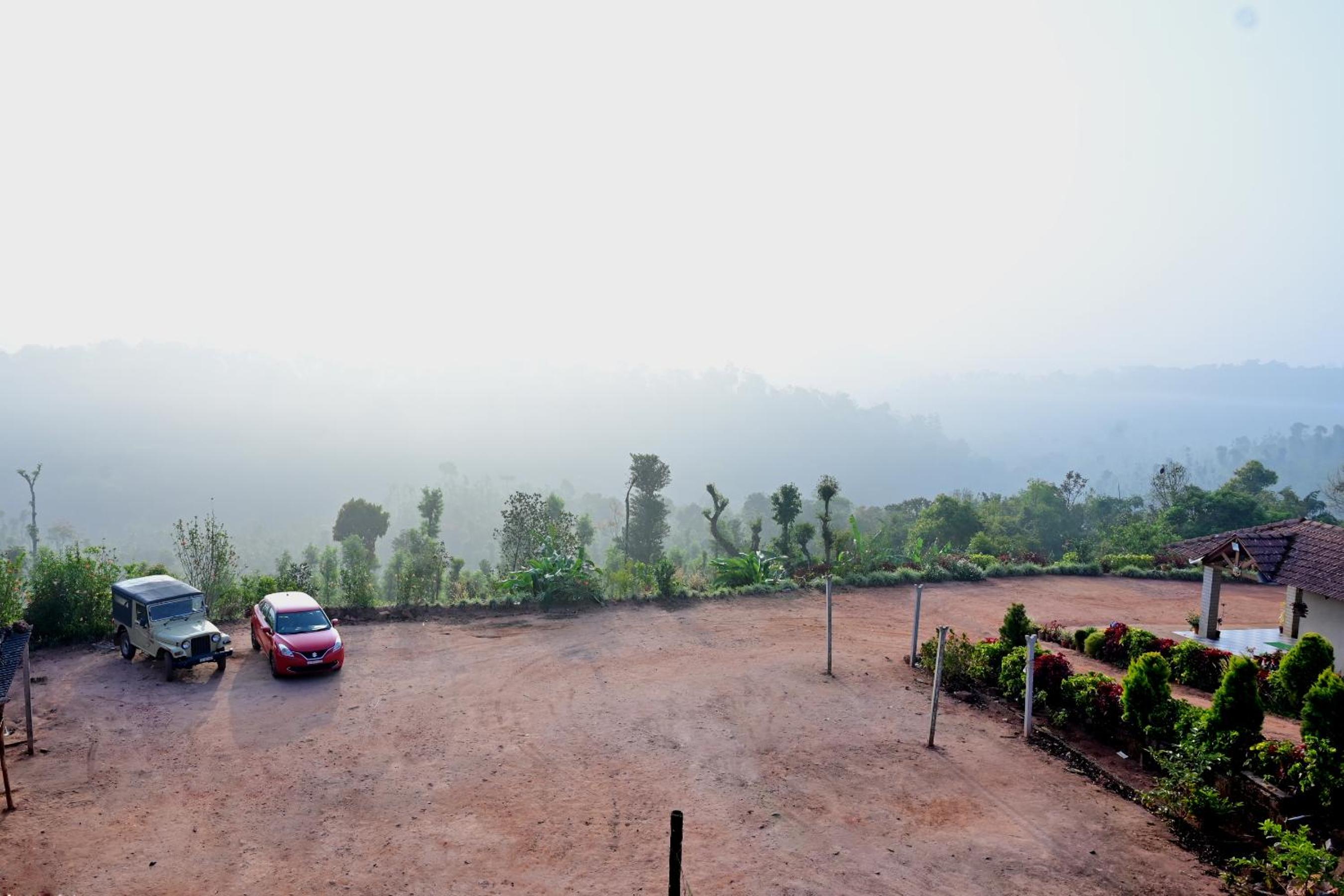 MitlyTree Homestay with Mountain View view 4
