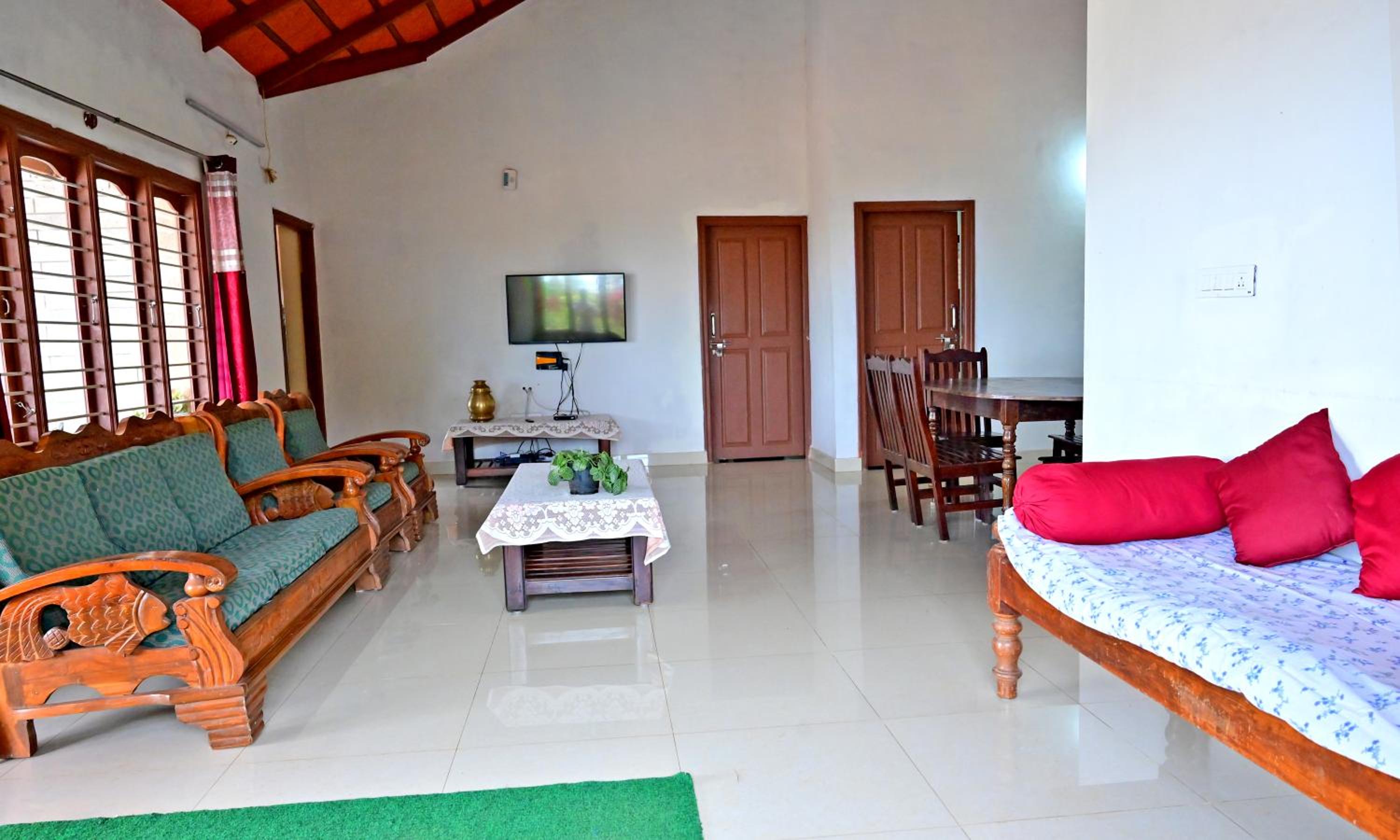 MitlyTree Homestay with Mountain View view 5