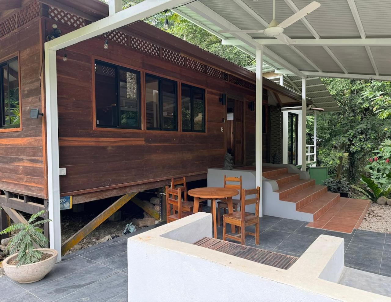 Casa Luminosa jungle villa