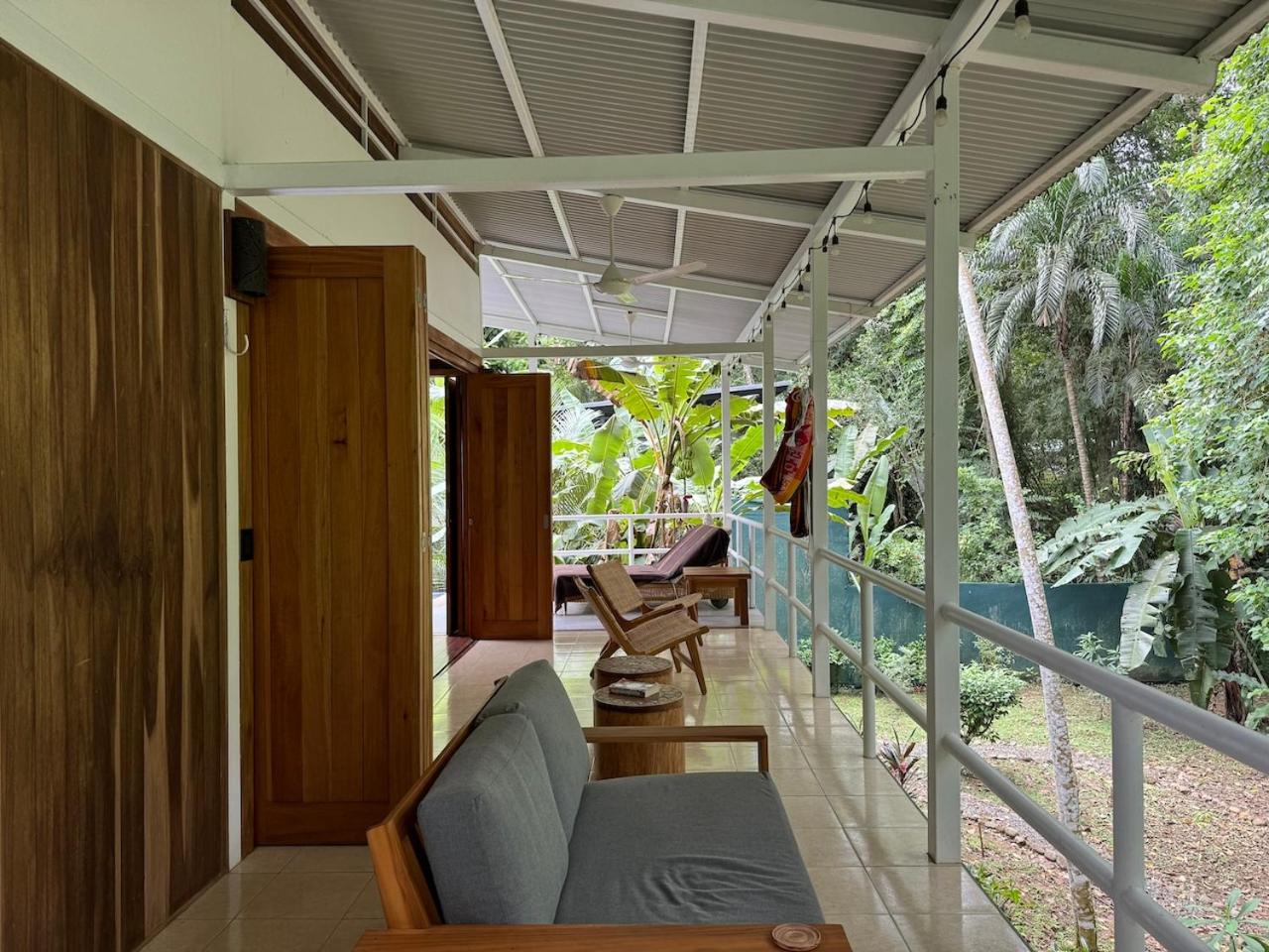 Casa Luminosa jungle villa