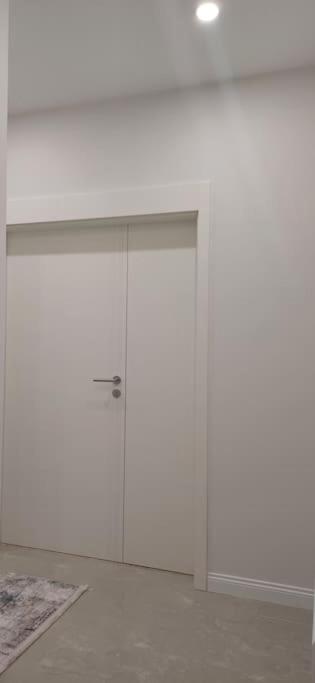 Orange Apartment, photo 33