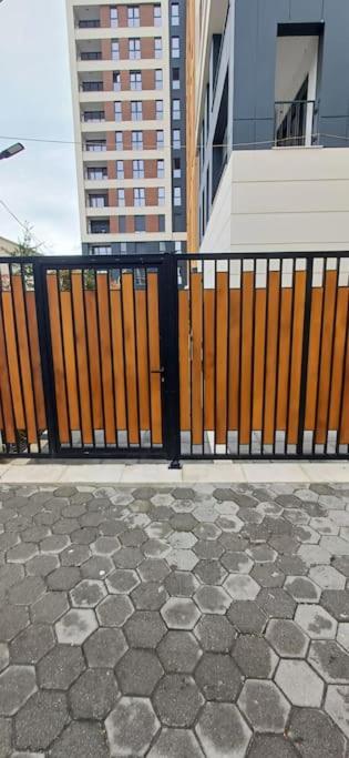 Orange Apartment, photo 52