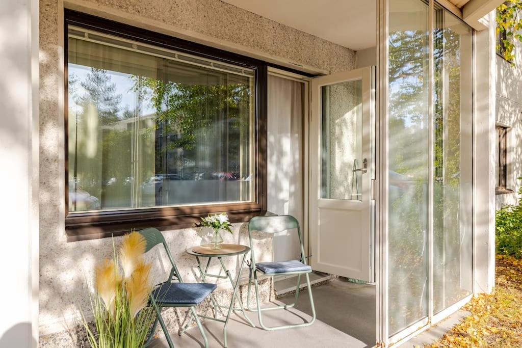 Uudistettu studio kahdelle omalla parkkipaikalla