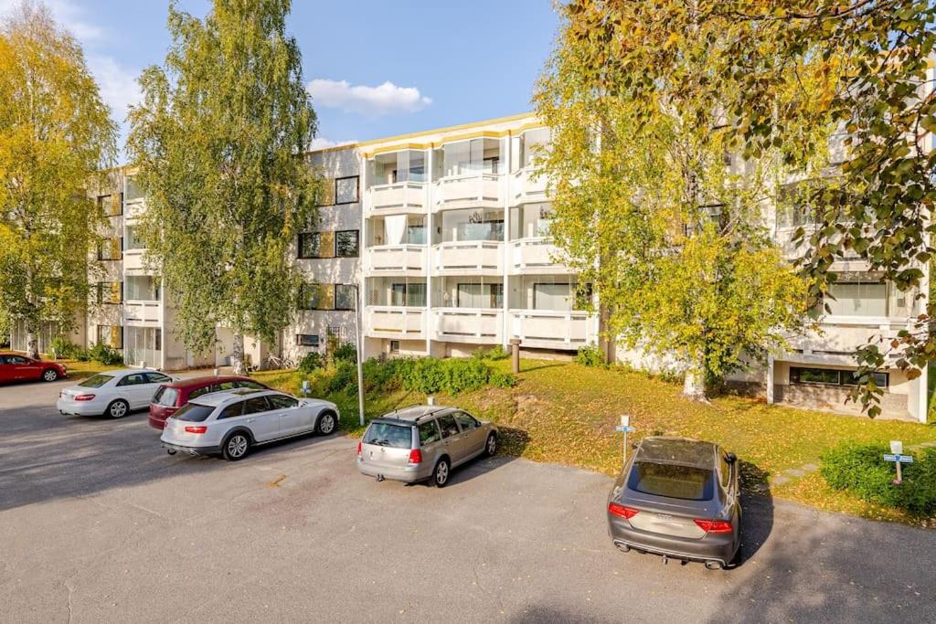 Uudistettu studio kahdelle omalla parkkipaikalla